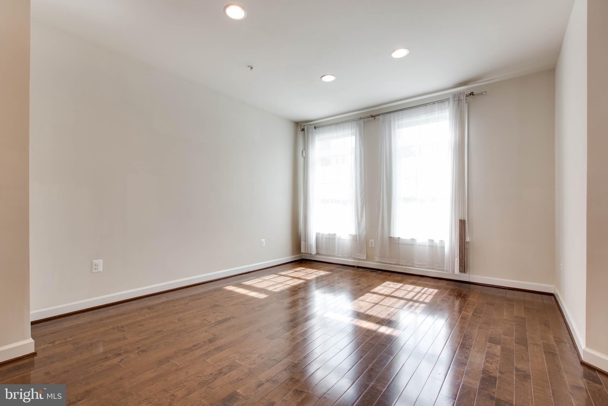 PARKSIDE - Residential Lease