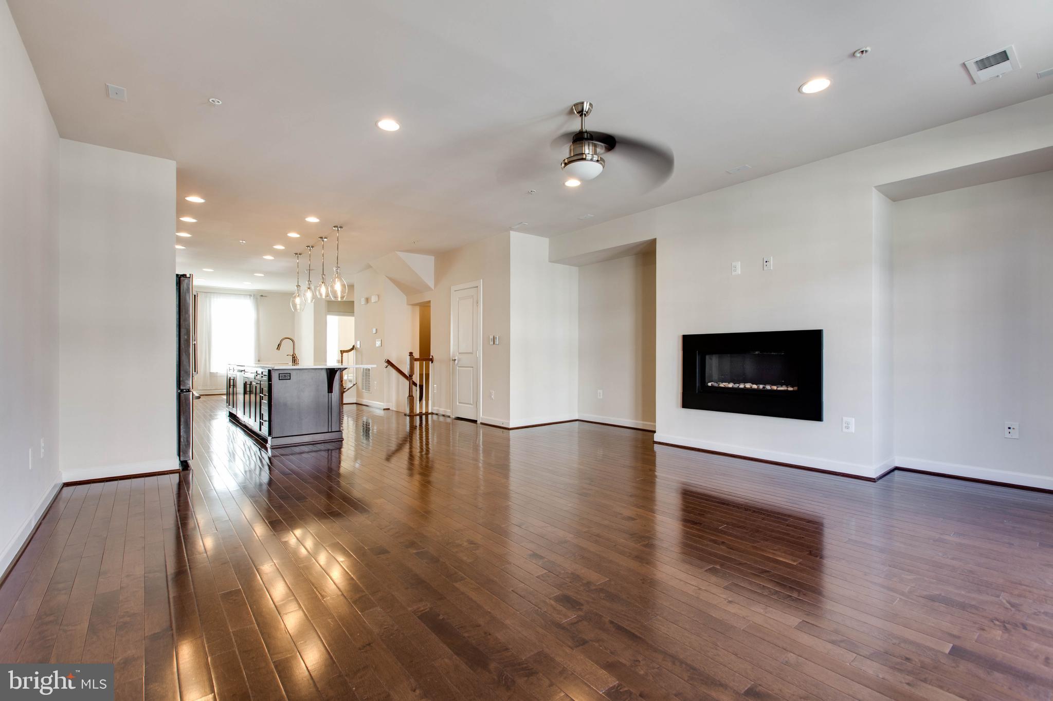 PARKSIDE - Residential Lease