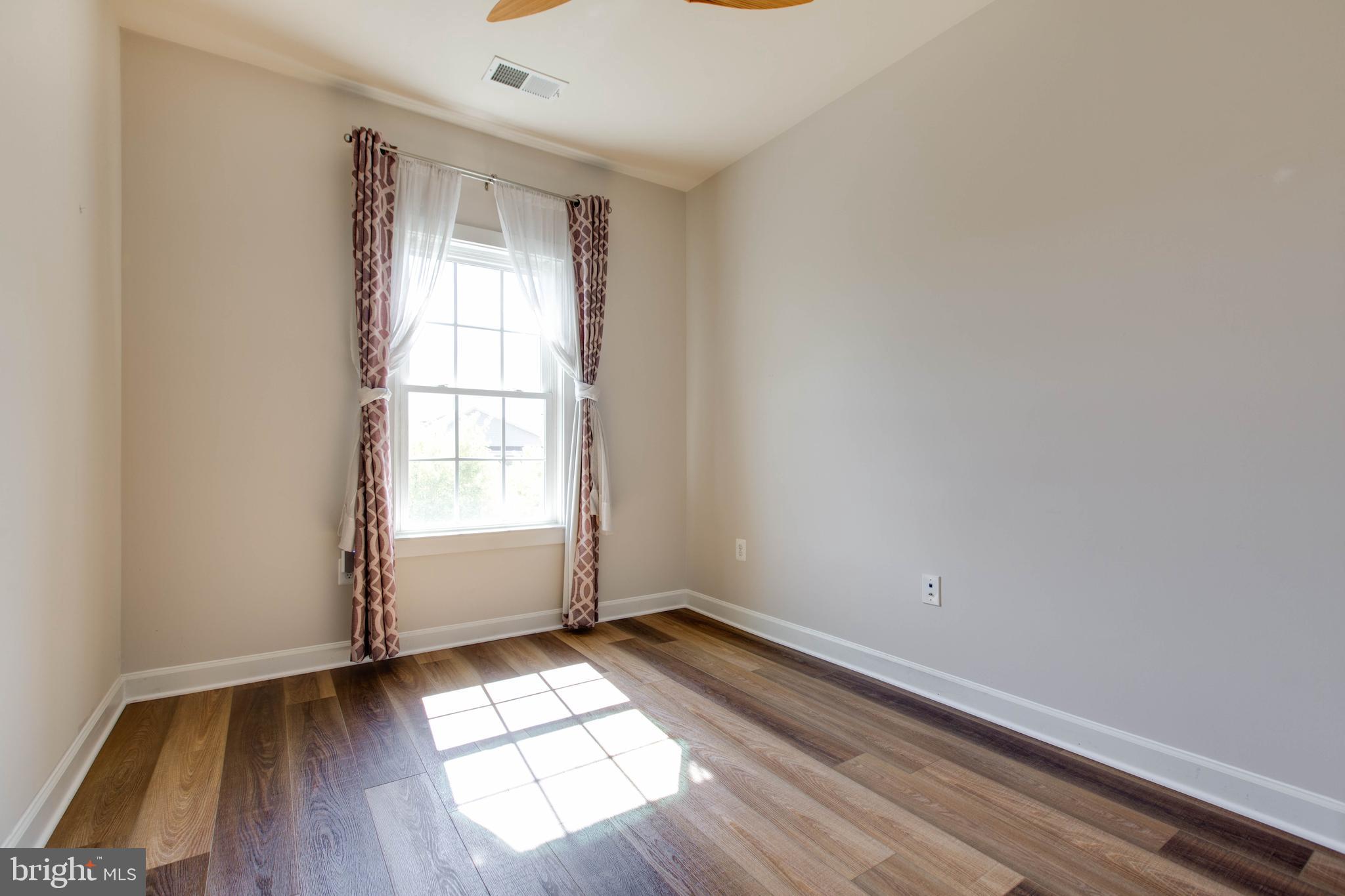 PARKSIDE - Residential Lease