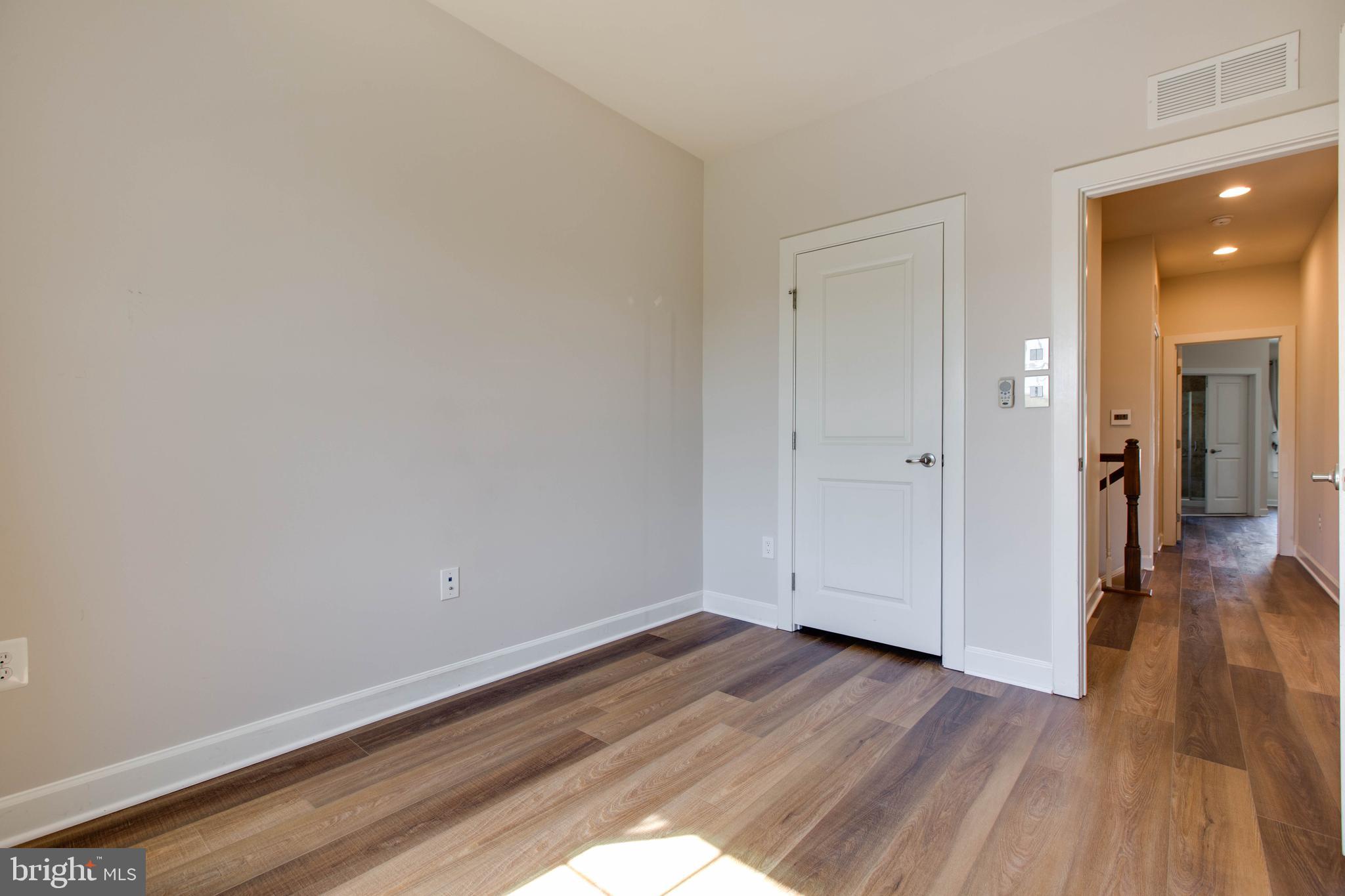 PARKSIDE - Residential Lease