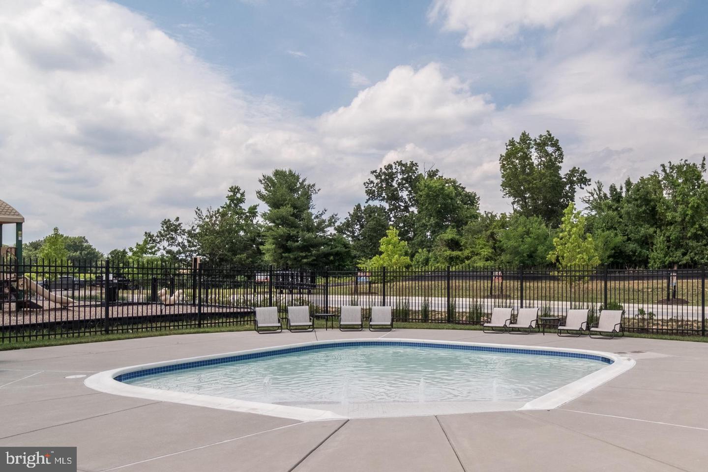 PARKSIDE - Residential Lease