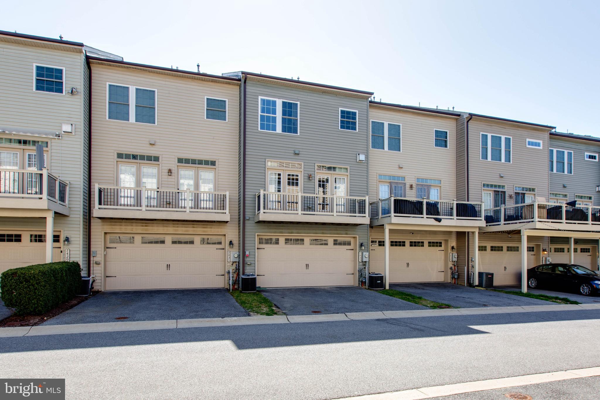 PARKSIDE - Residential Lease