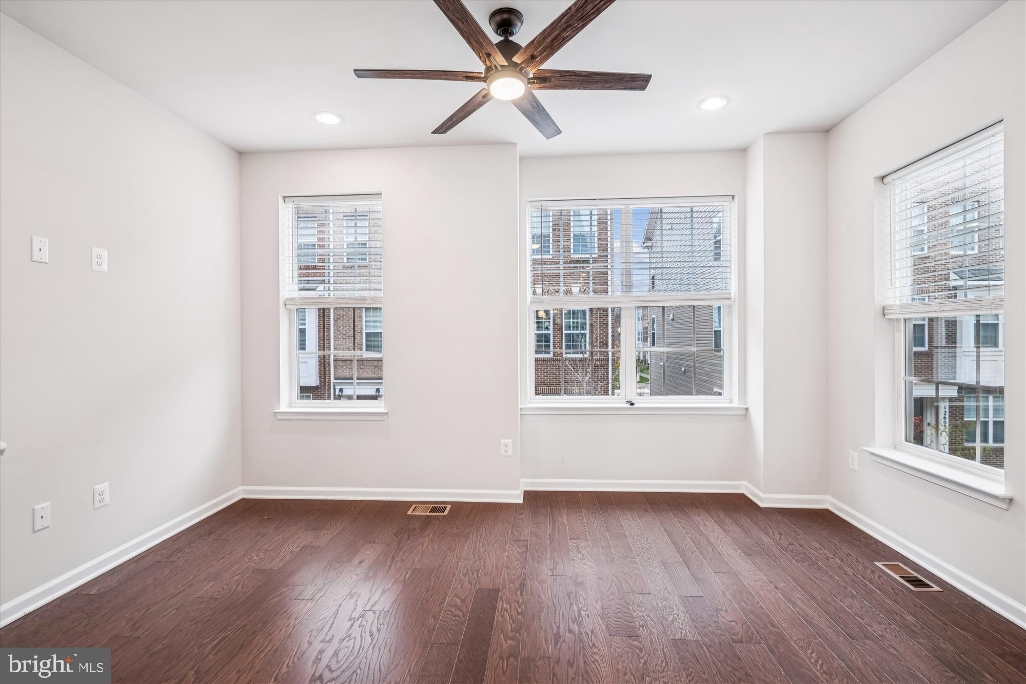 BRICK YARD STATION - Residential