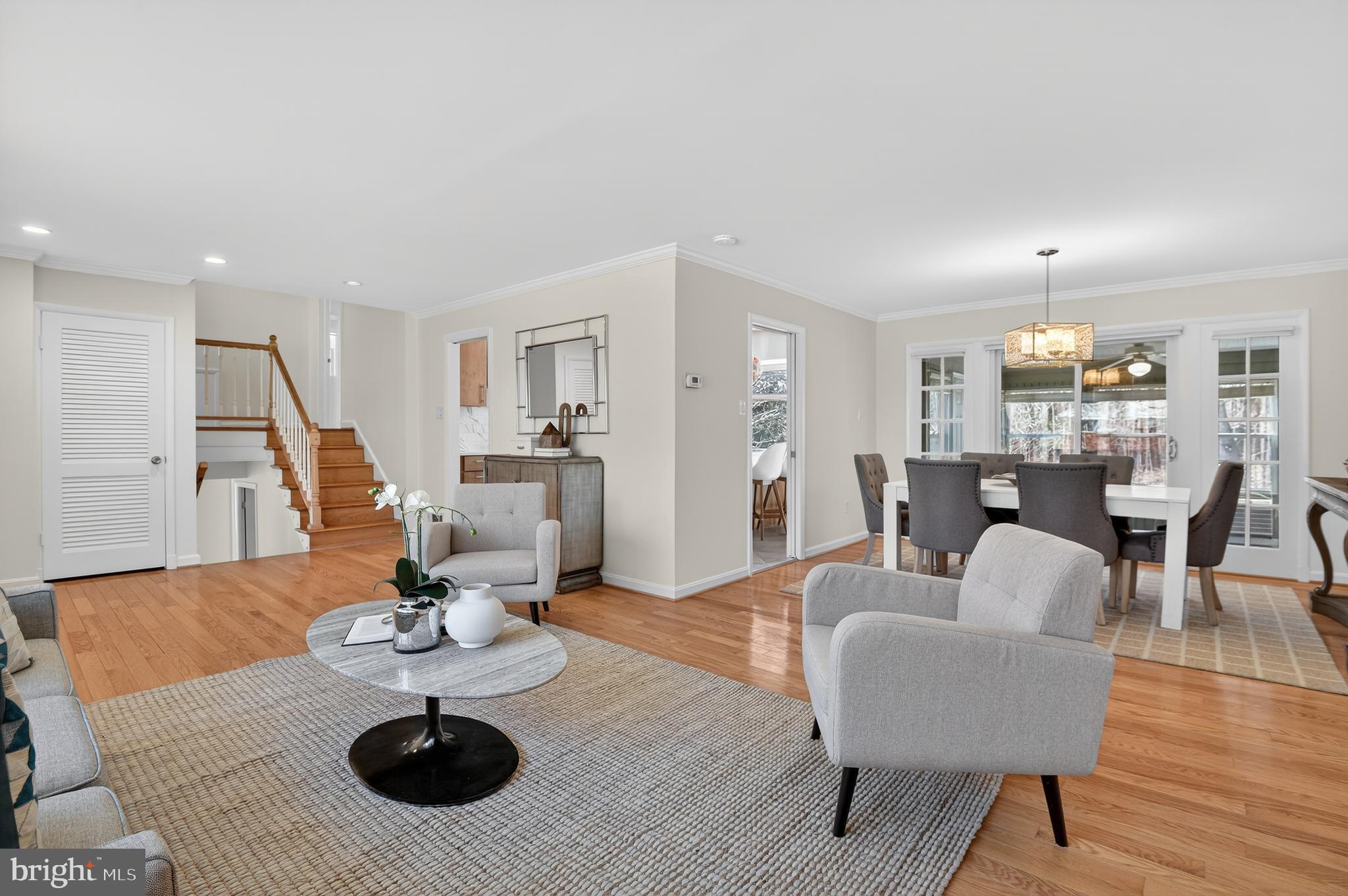 11004 OAKWOOD STREET