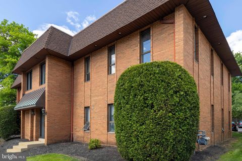 Photo of 709 Easton Road, WILLOW GROVE, PA 19090 (MLS # PAMC2185640)