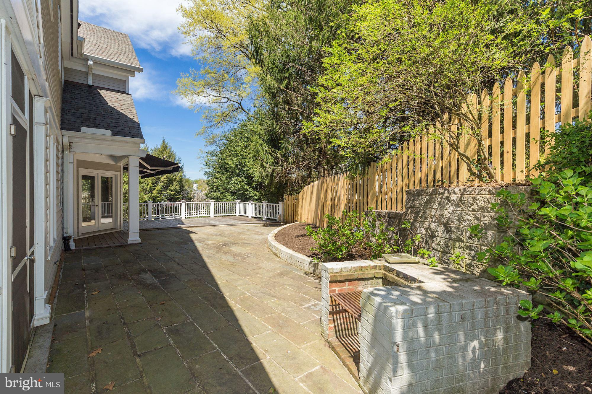 CHEVY CHASE - Residential