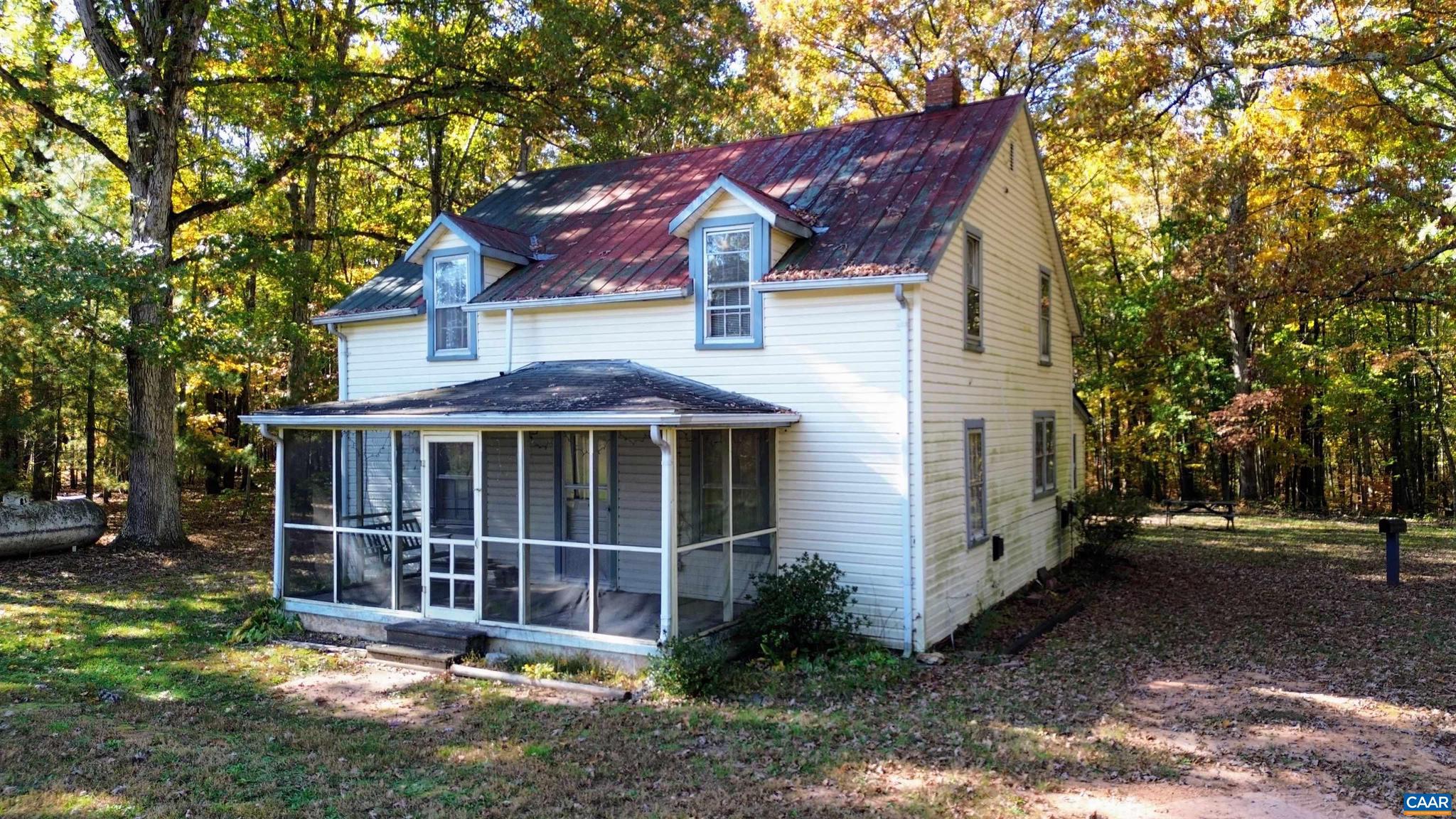 1367 S CONSTITUTION RTE