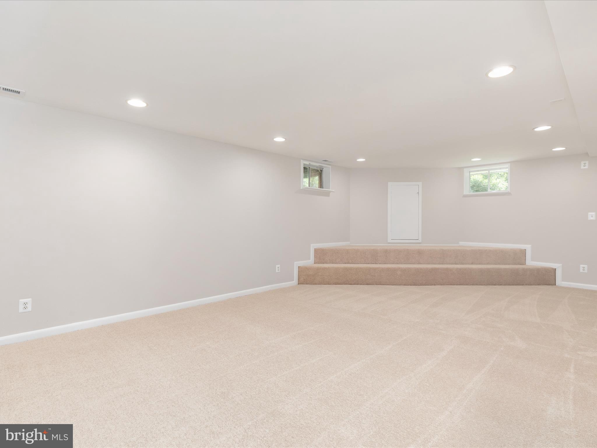 BUCKLAND OAKS - Residential