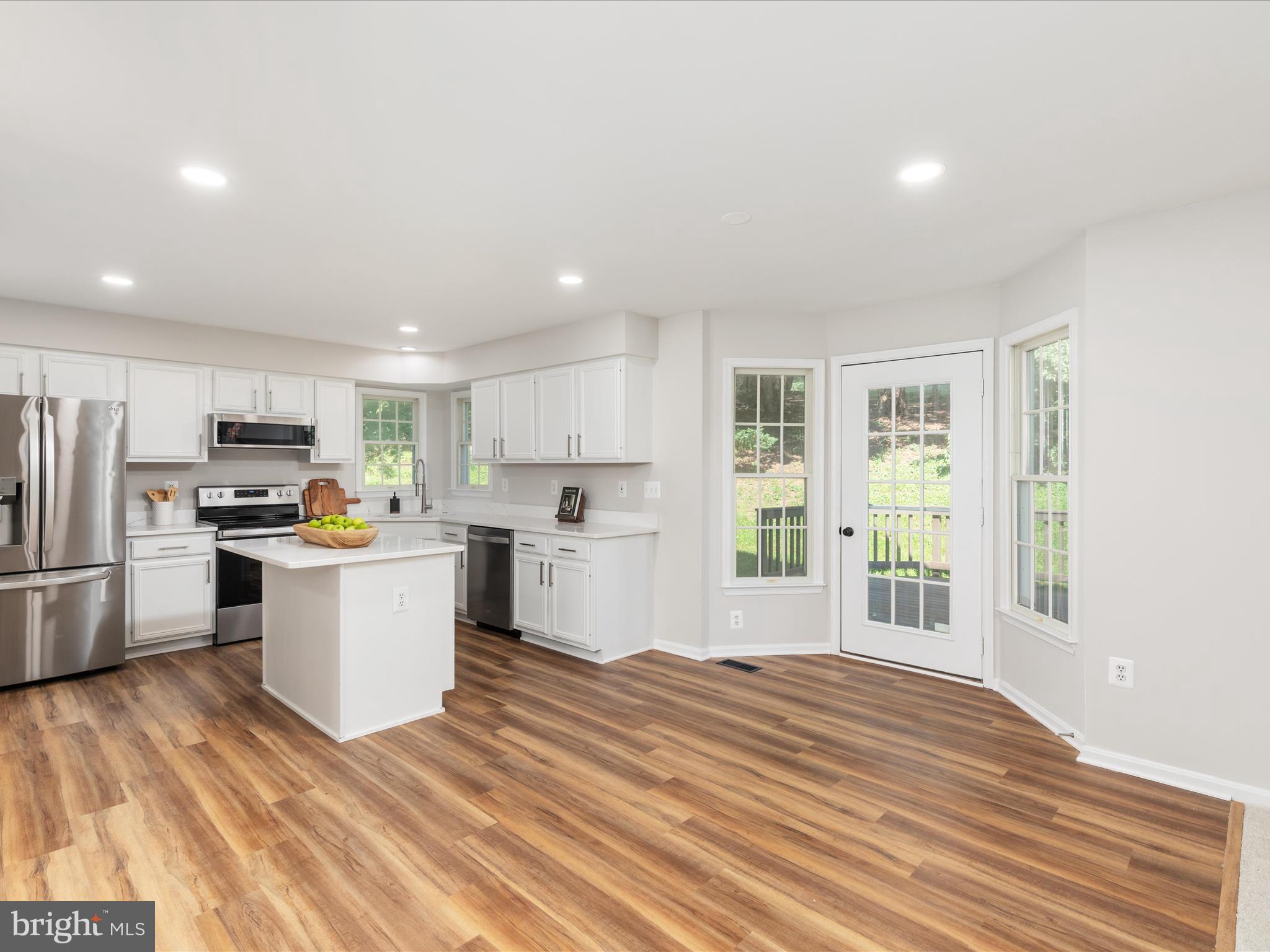 BUCKLAND OAKS - Residential