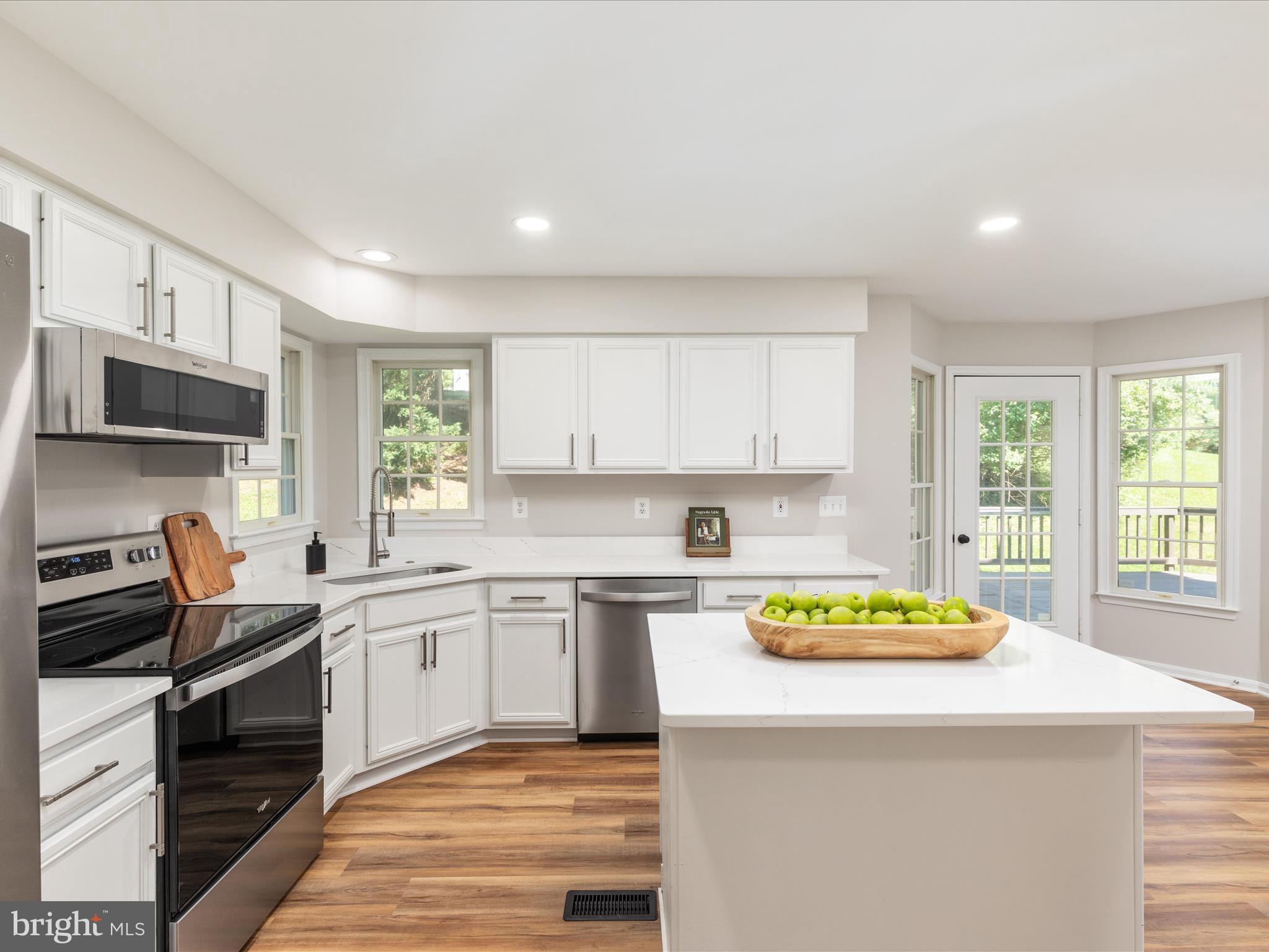 BUCKLAND OAKS - Residential