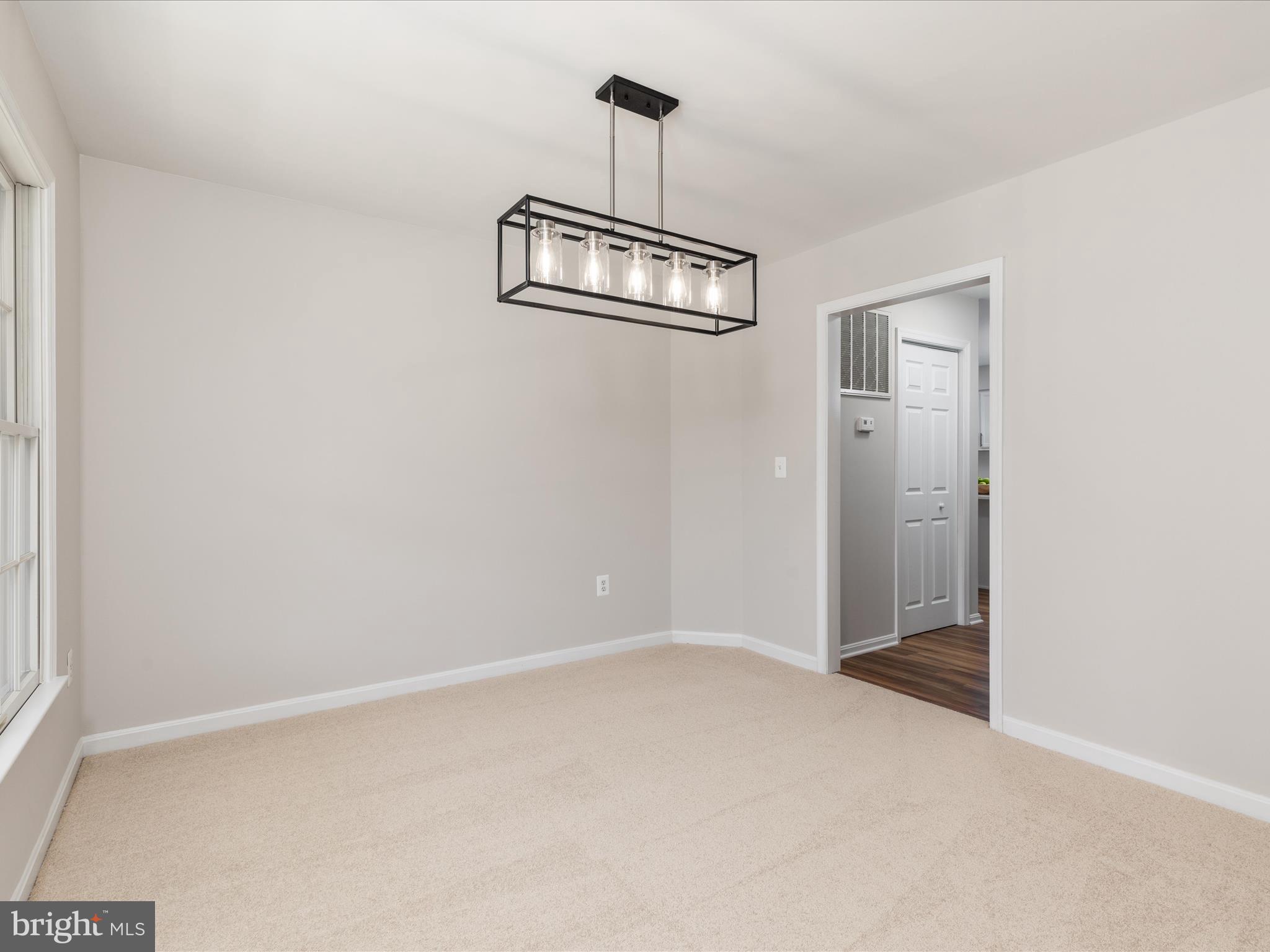 BUCKLAND OAKS - Residential