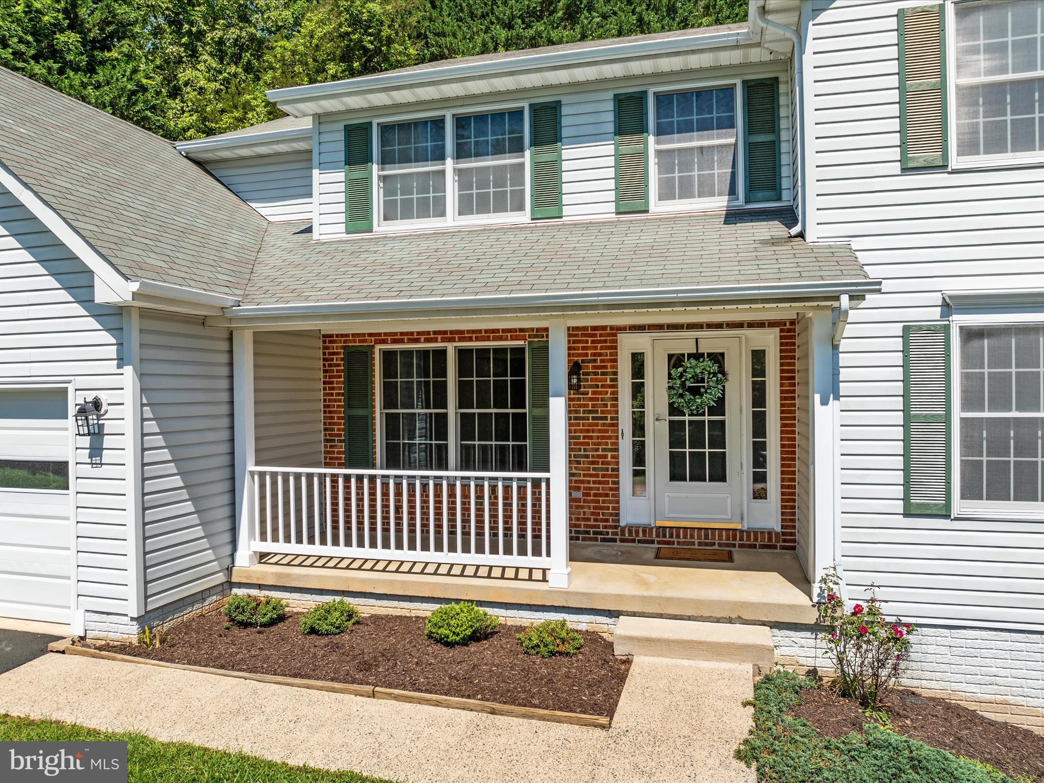 BUCKLAND OAKS - Residential