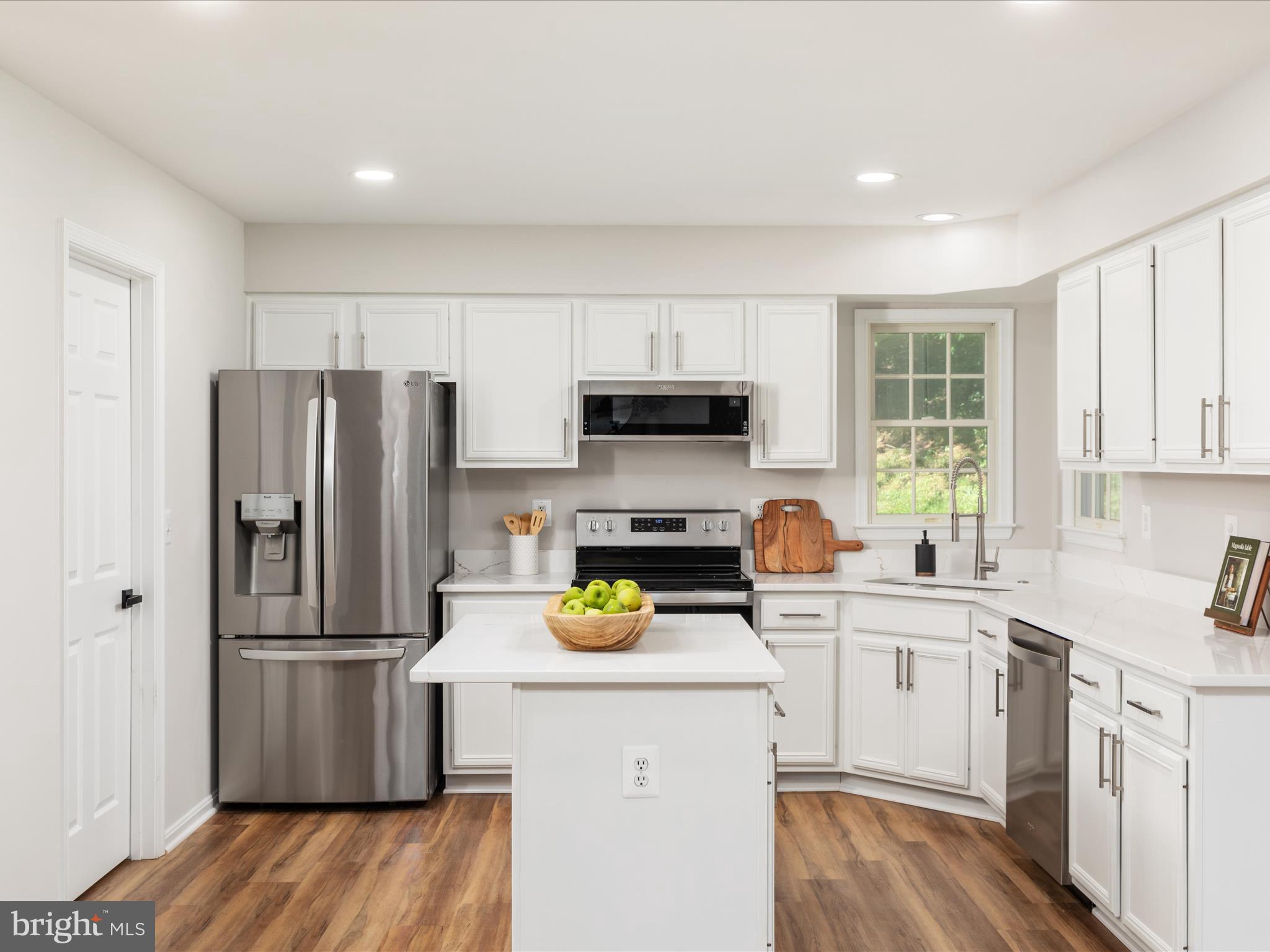 BUCKLAND OAKS - Residential