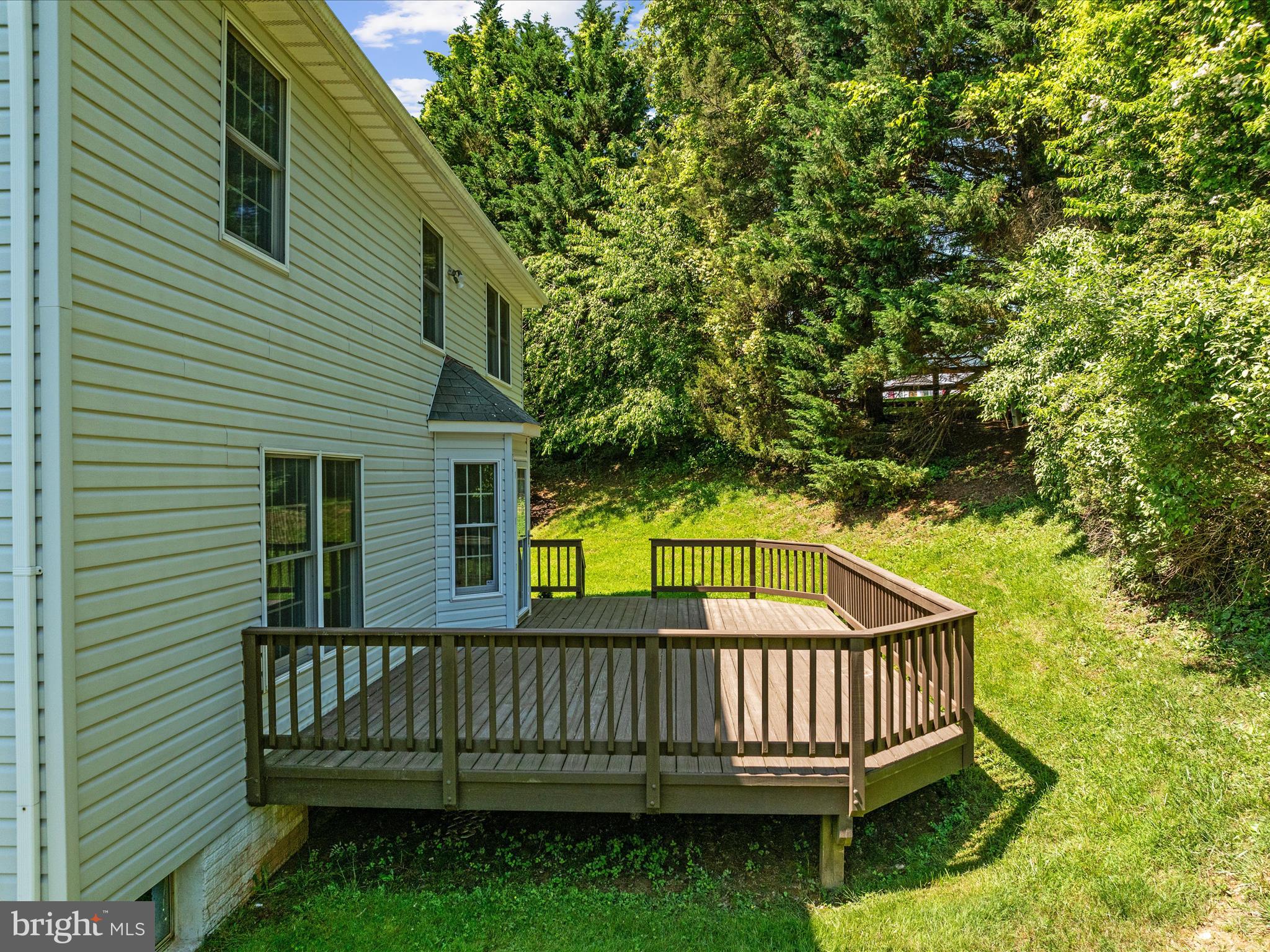 BUCKLAND OAKS - Residential