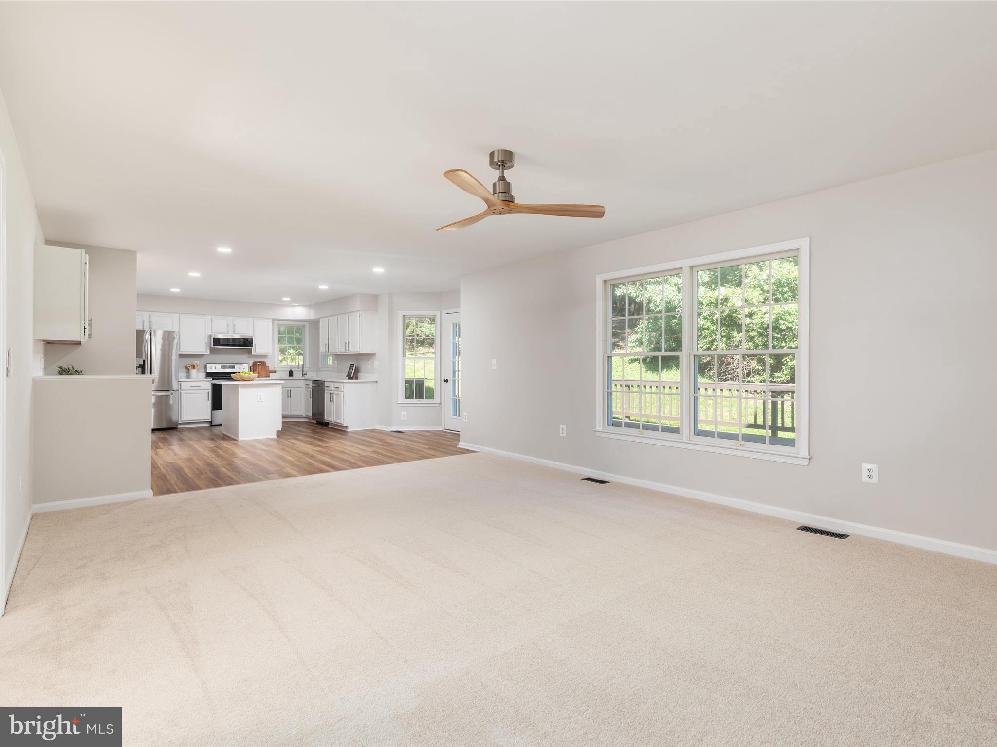 BUCKLAND OAKS - Residential