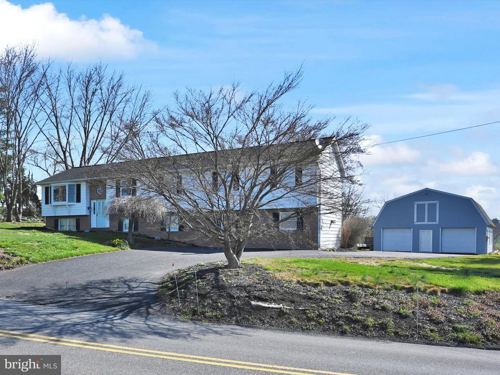 Photo of 841 ERBS QUARRY RD, LITITZ, PA 17543 (MLS # PALA2032872)