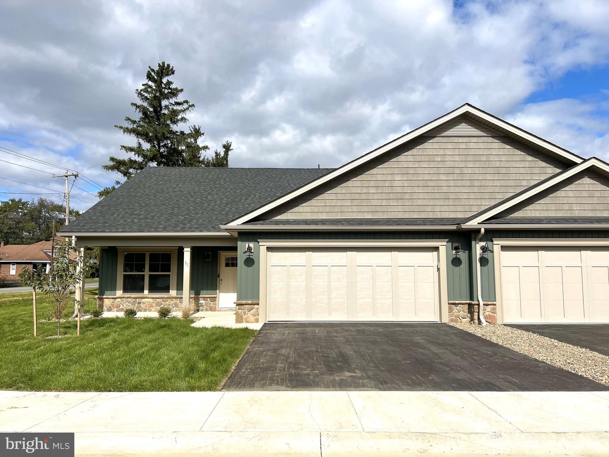 THE VILLAS AT WARM SPRINGS - Residential