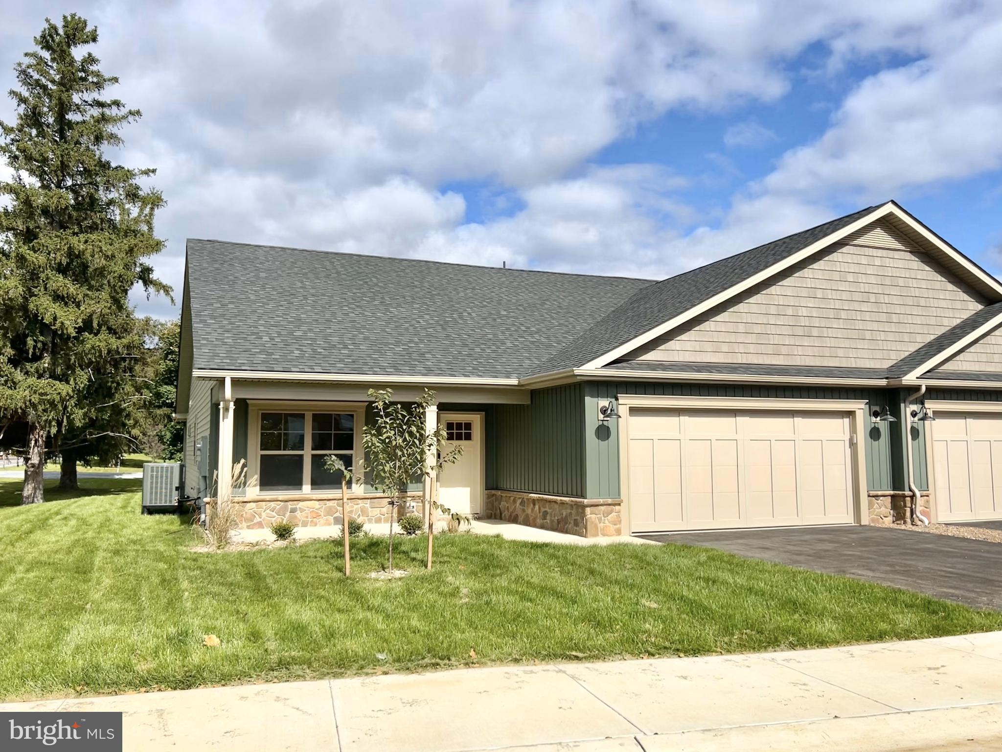 THE VILLAS AT WARM SPRINGS - Residential