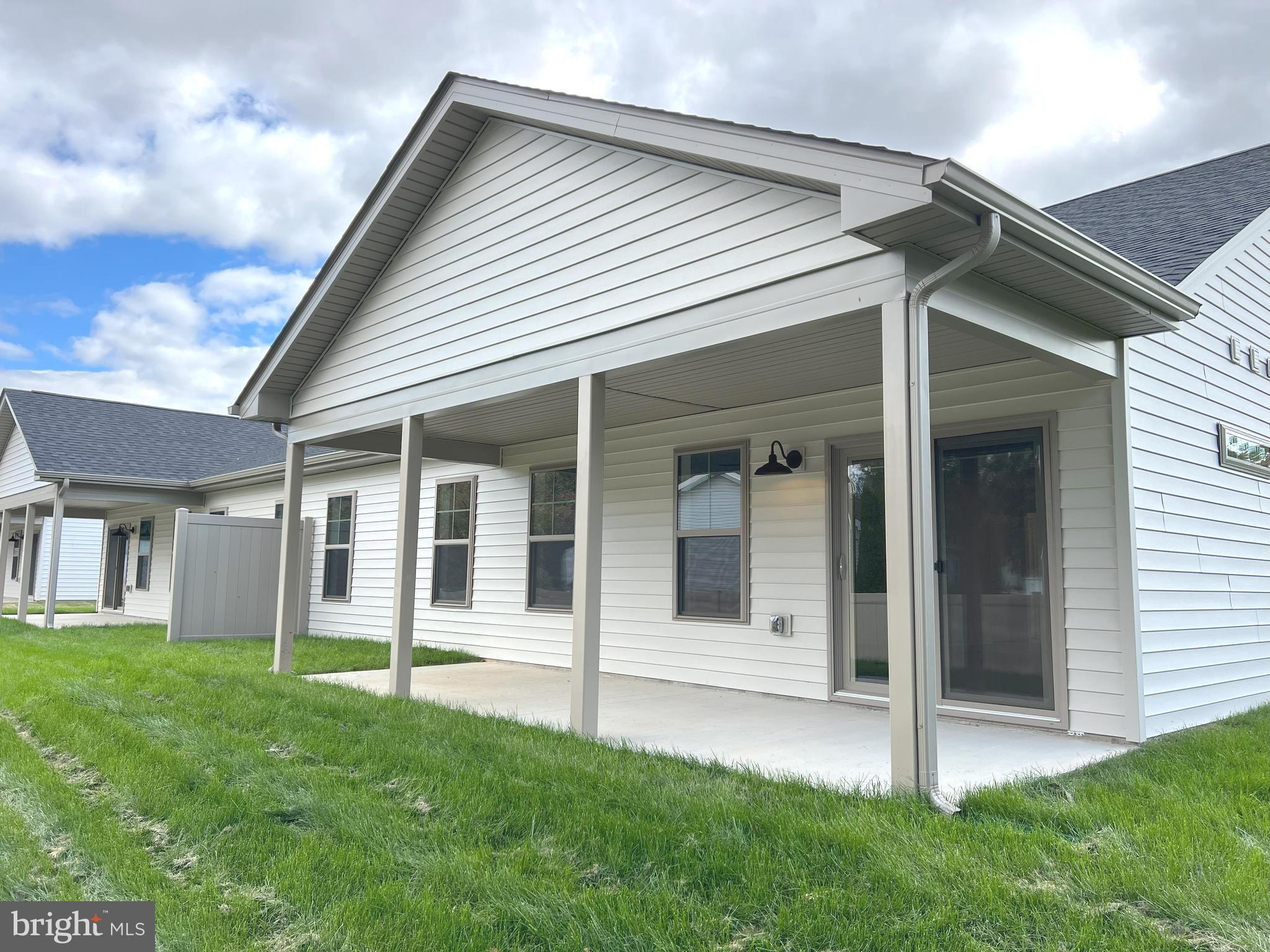 THE VILLAS AT WARM SPRINGS - Residential