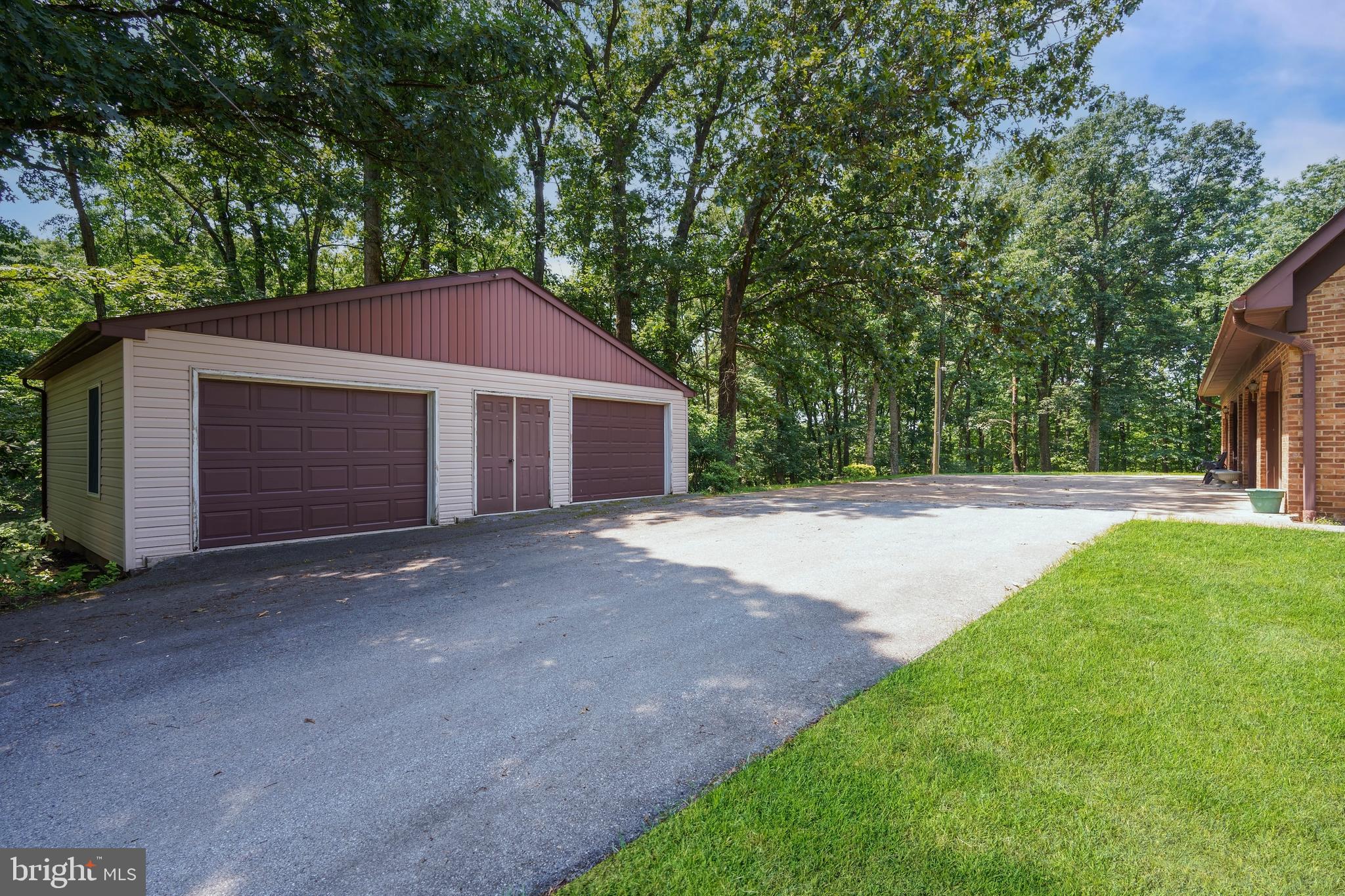 12810 KENDING LANE