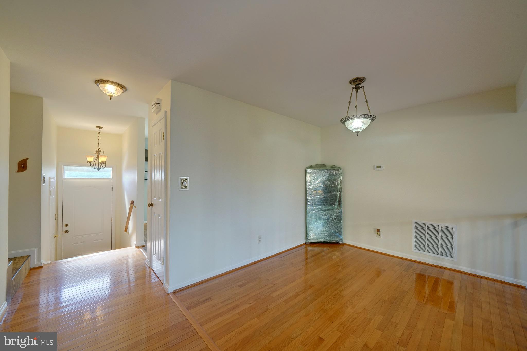 SURRATTS VILLAGE - Residential Lease