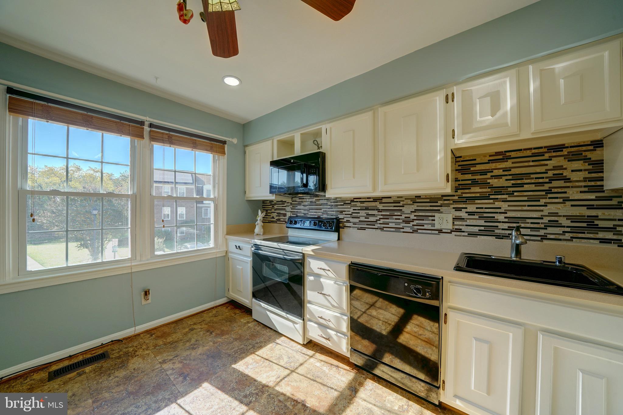 SURRATTS VILLAGE - Residential Lease