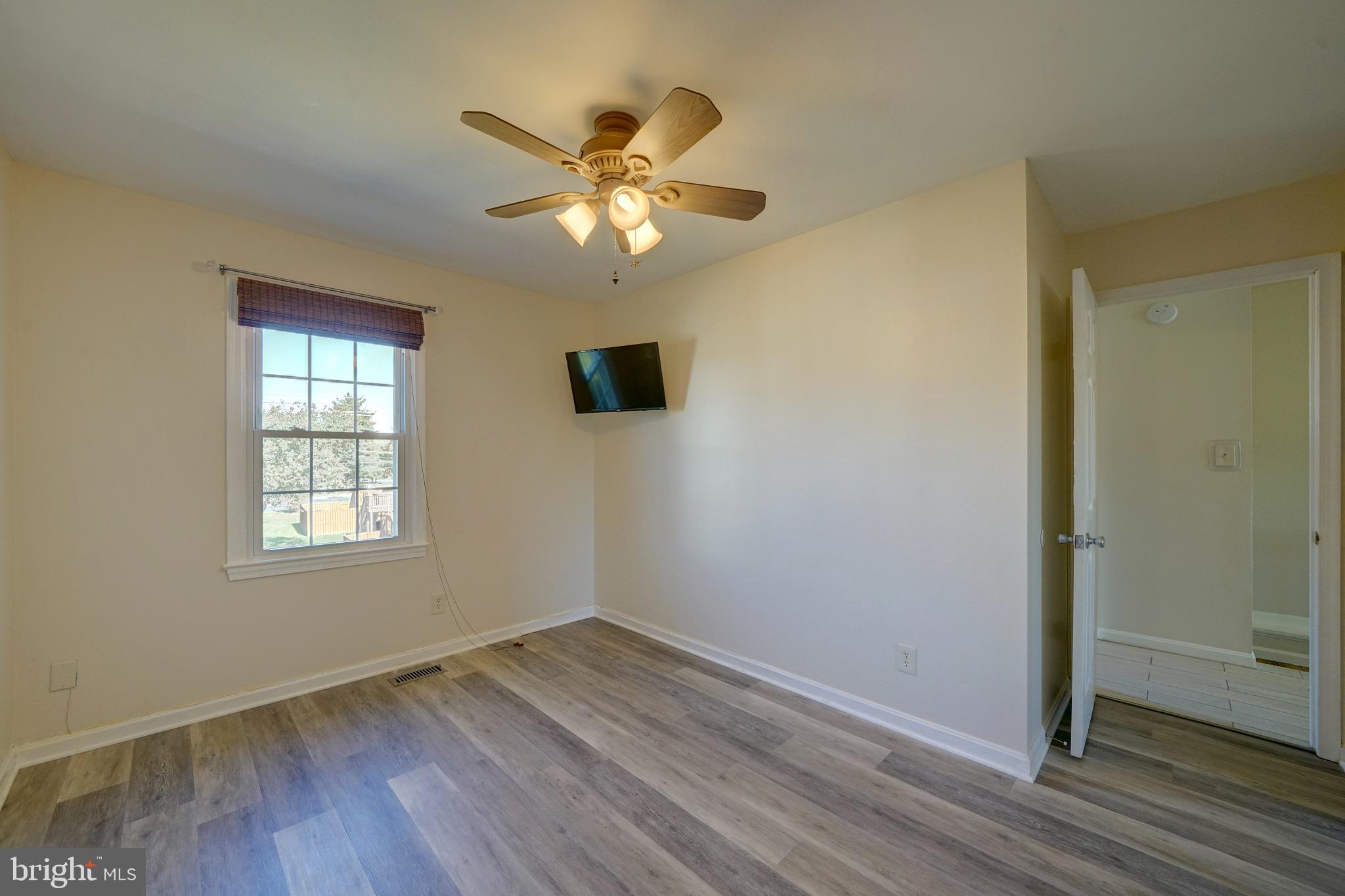 SURRATTS VILLAGE - Residential Lease