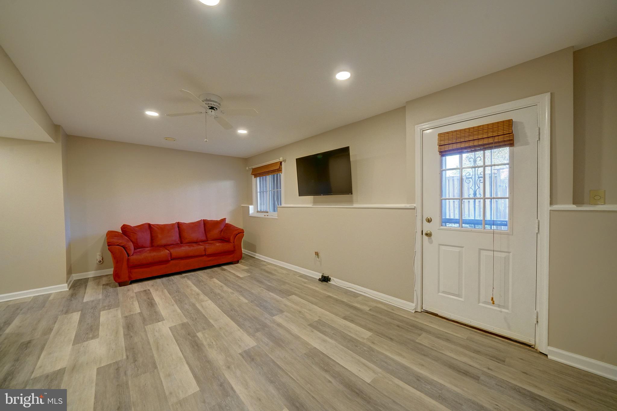 SURRATTS VILLAGE - Residential Lease