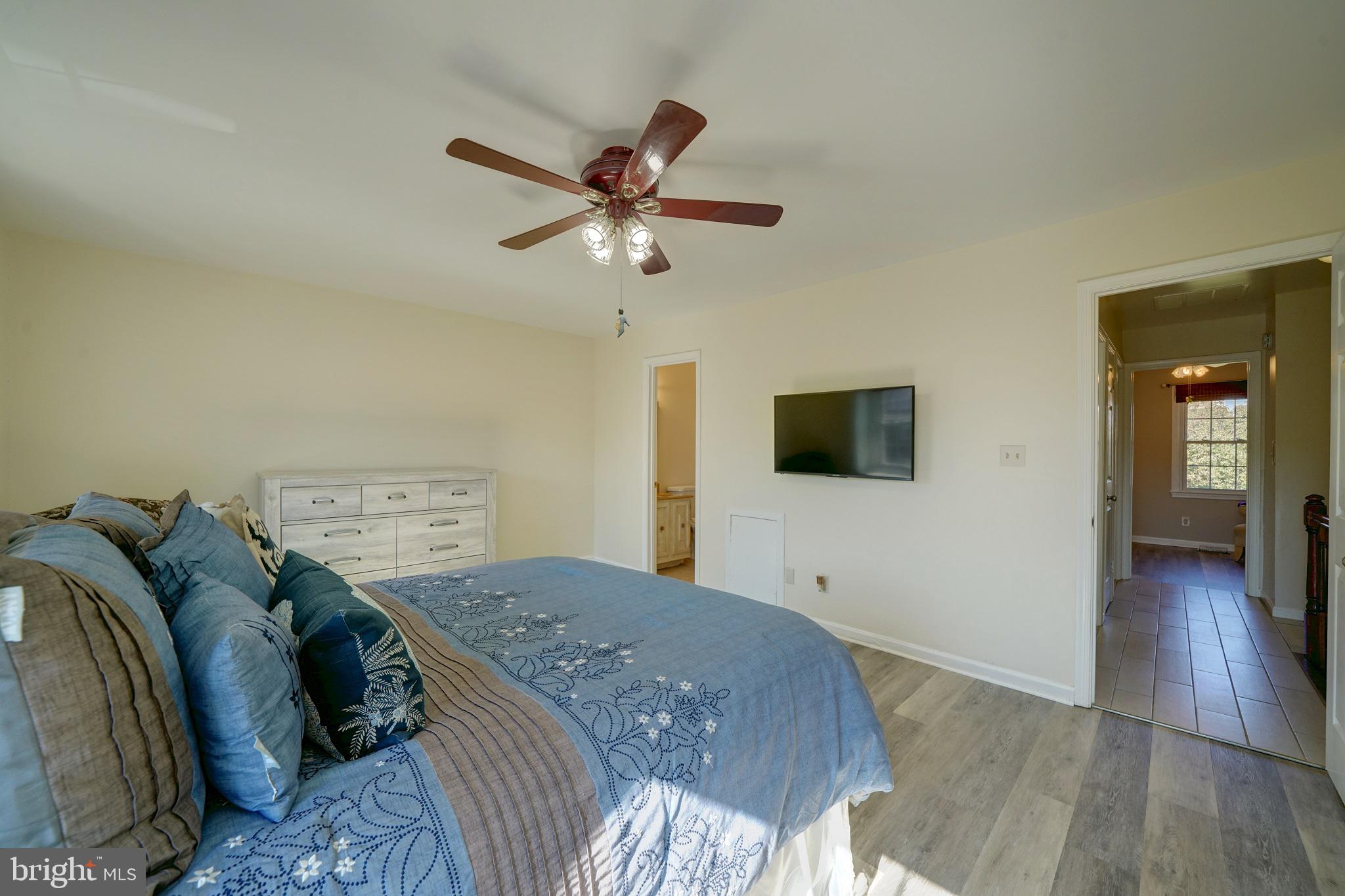 SURRATTS VILLAGE - Residential Lease