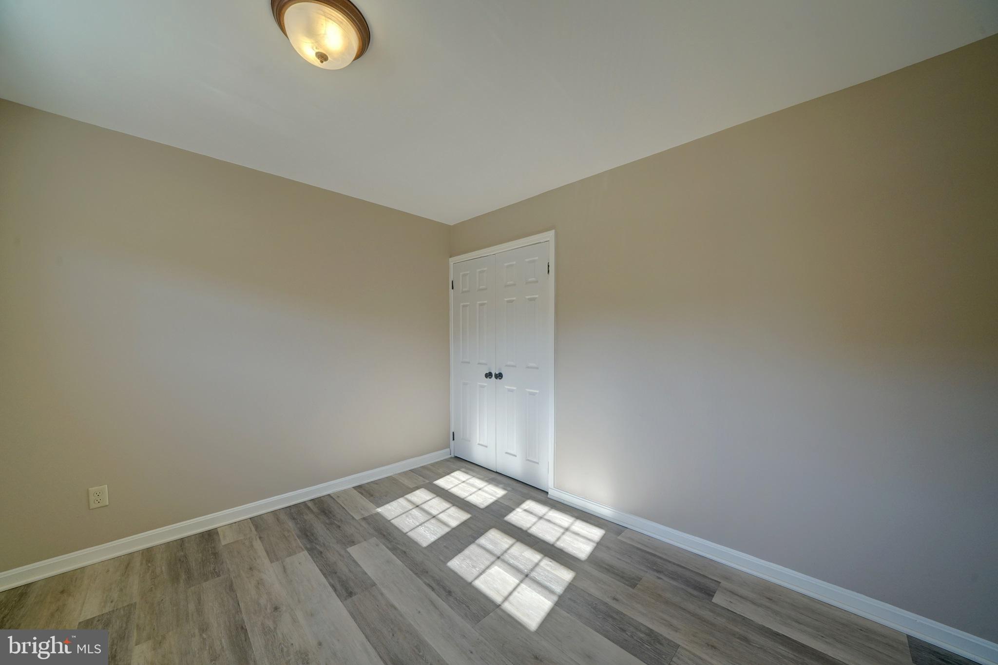 SURRATTS VILLAGE - Residential Lease