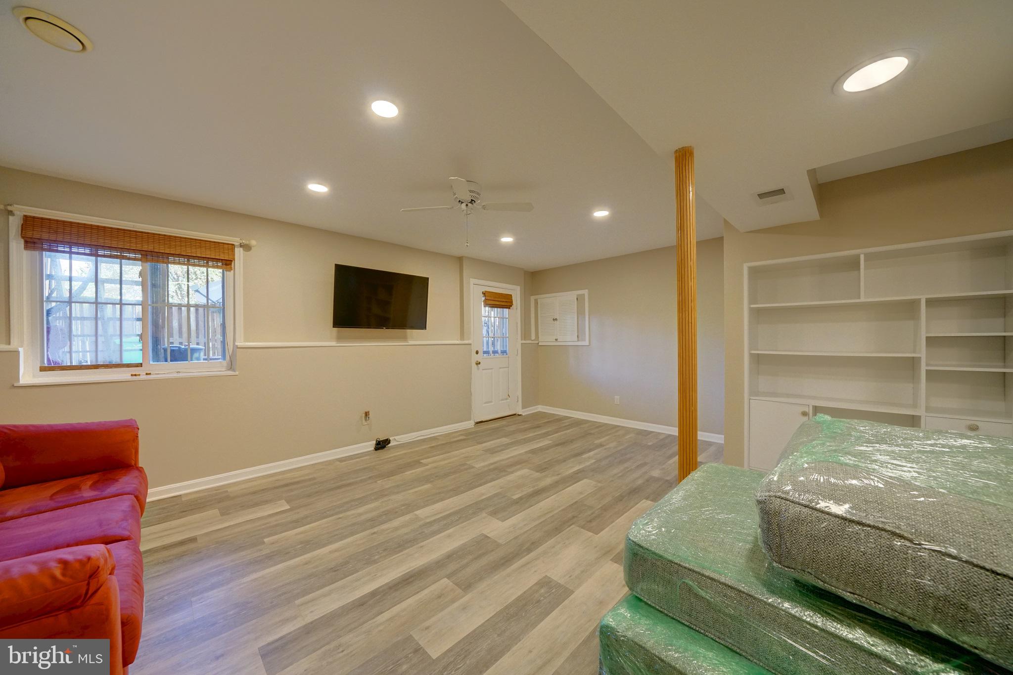 SURRATTS VILLAGE - Residential Lease