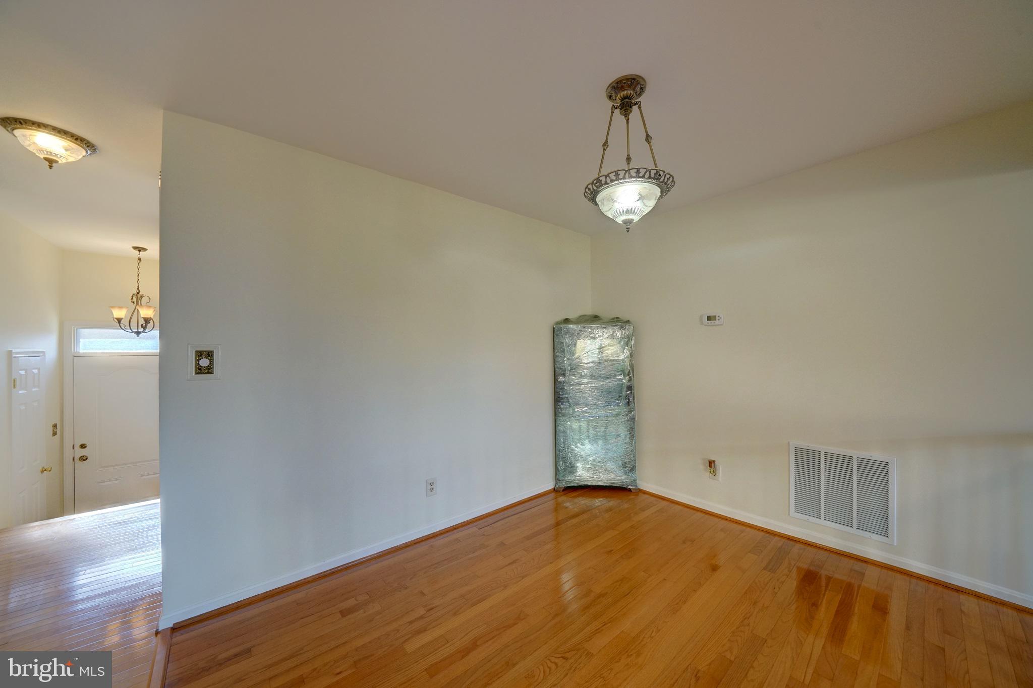 SURRATTS VILLAGE - Residential Lease