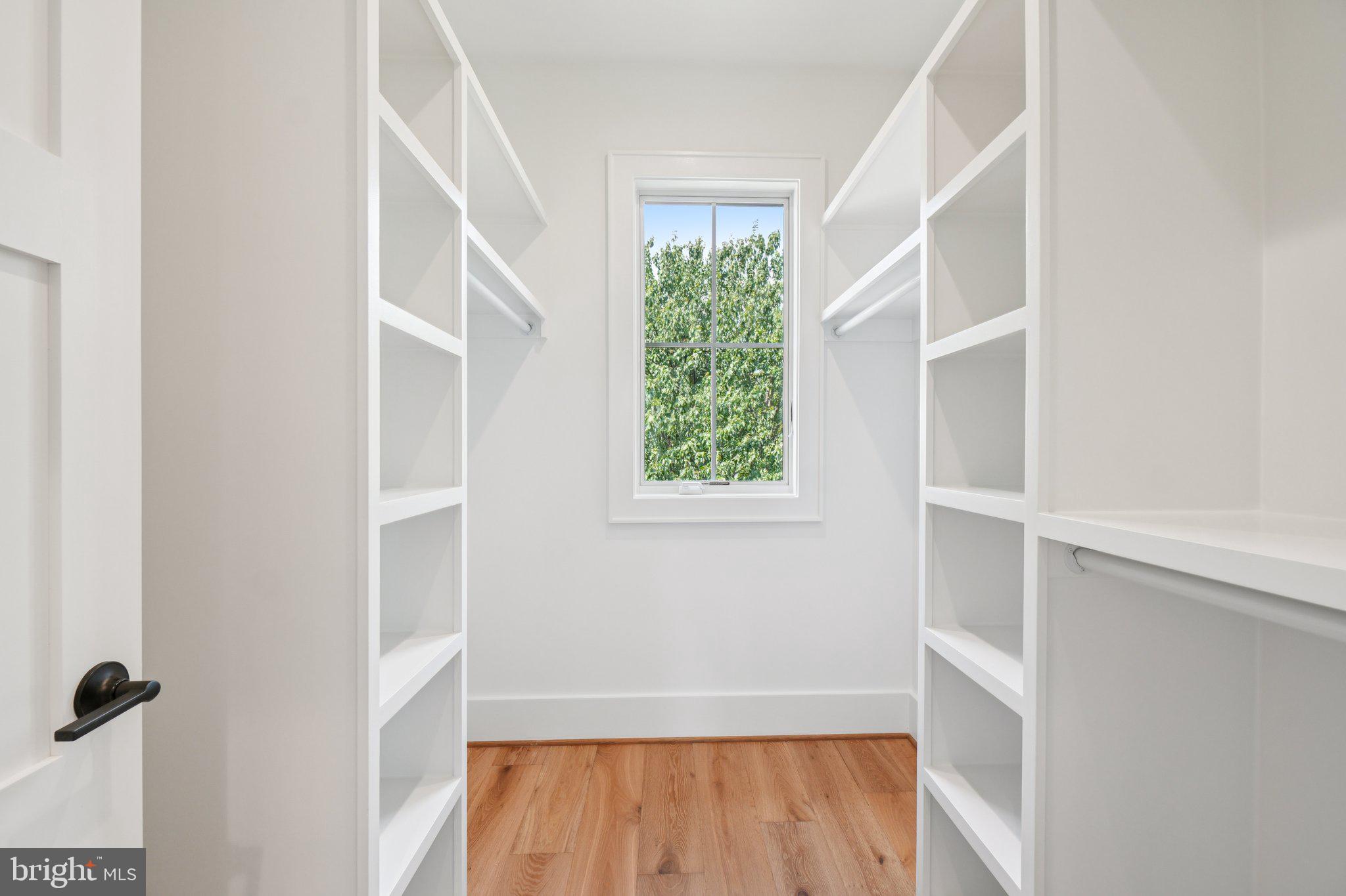 ADDISON HEIGHTS - Residential