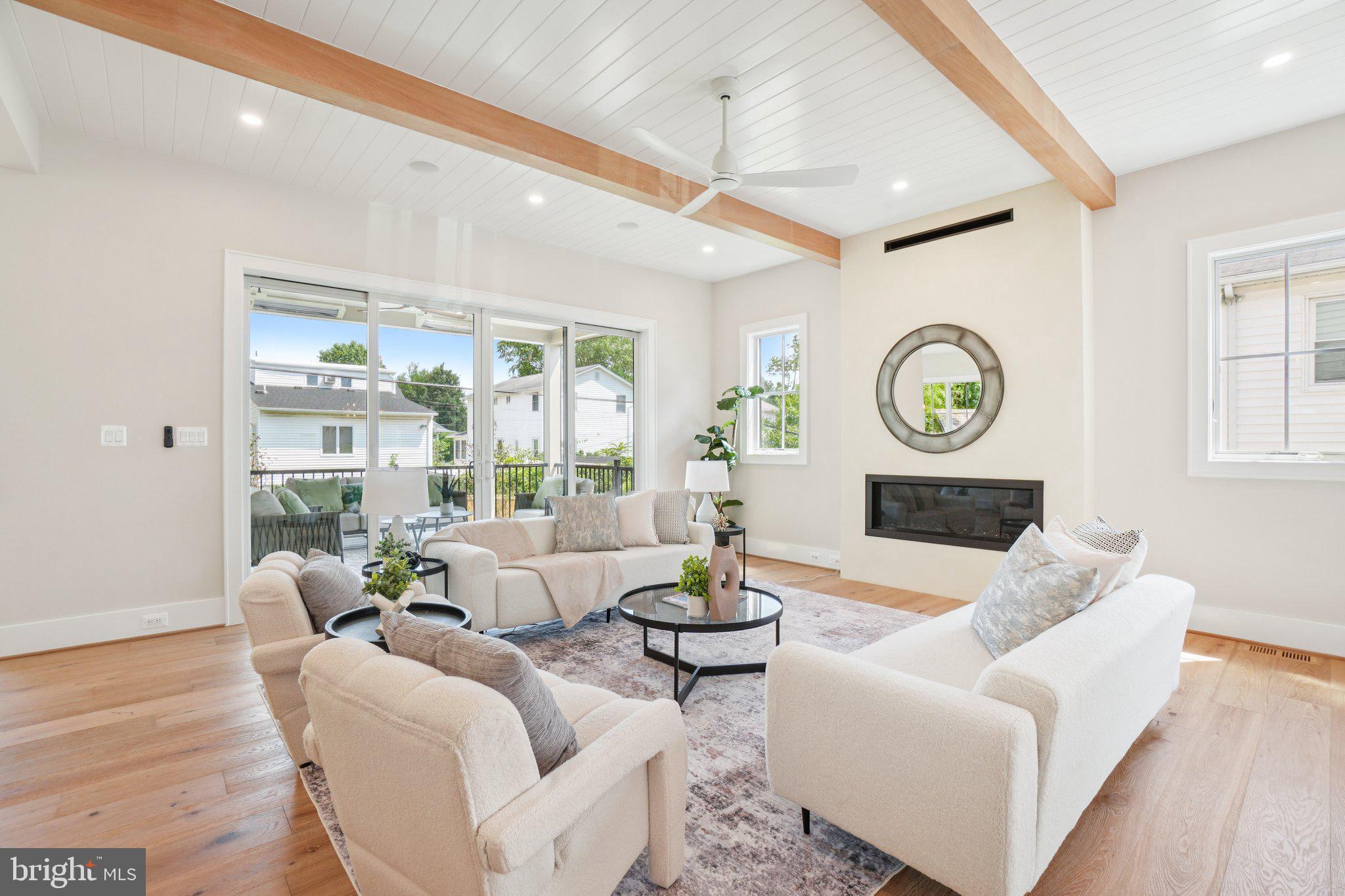 ADDISON HEIGHTS - Residential