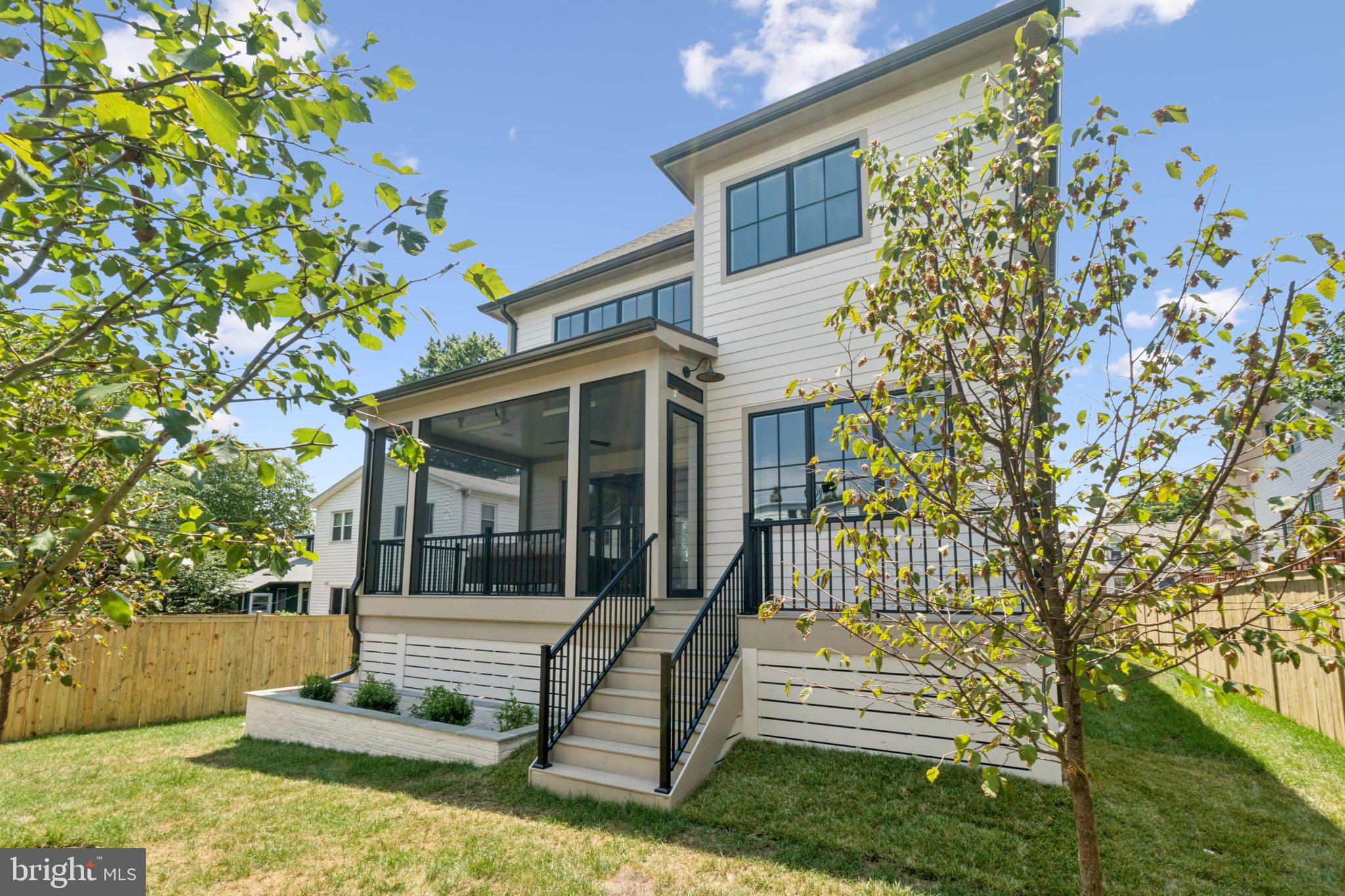 ADDISON HEIGHTS - Residential