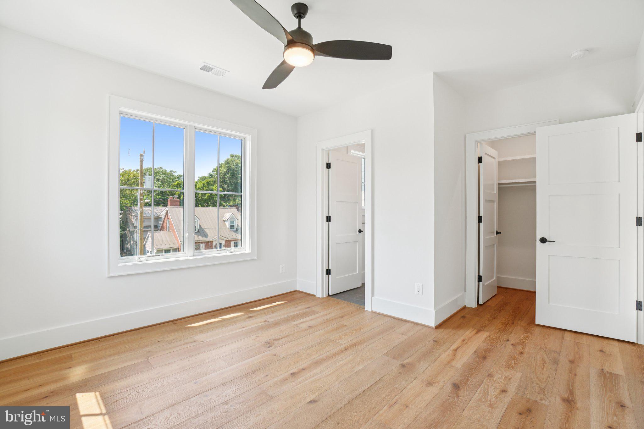 ADDISON HEIGHTS - Residential