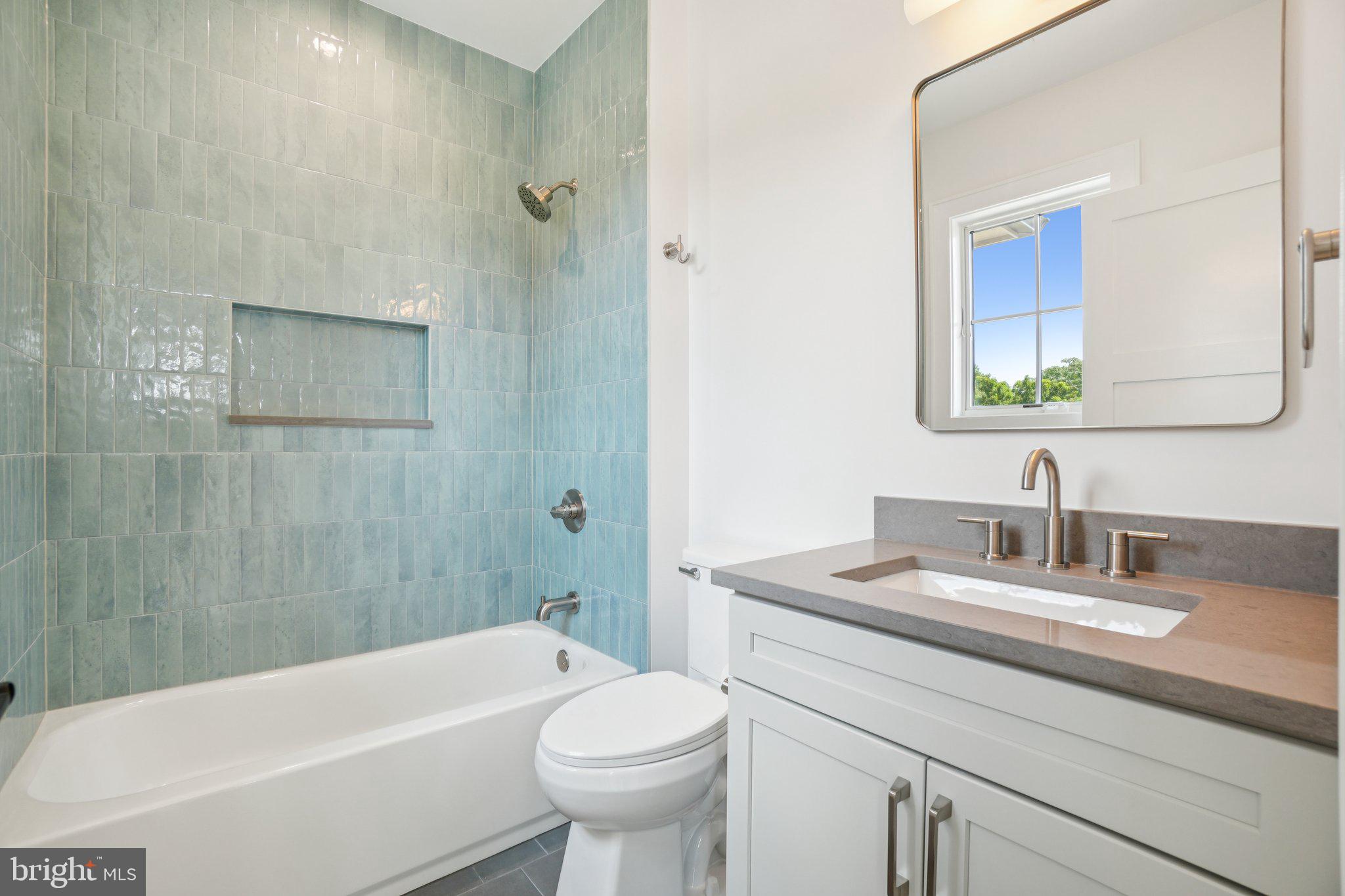 ADDISON HEIGHTS - Residential