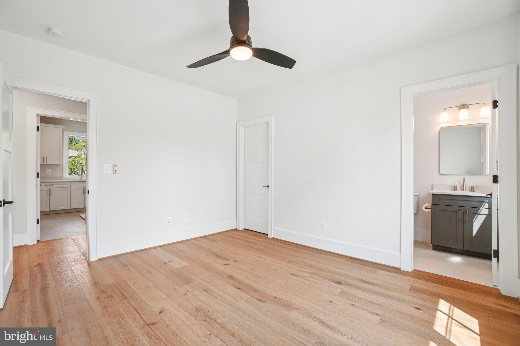 ADDISON HEIGHTS - Residential