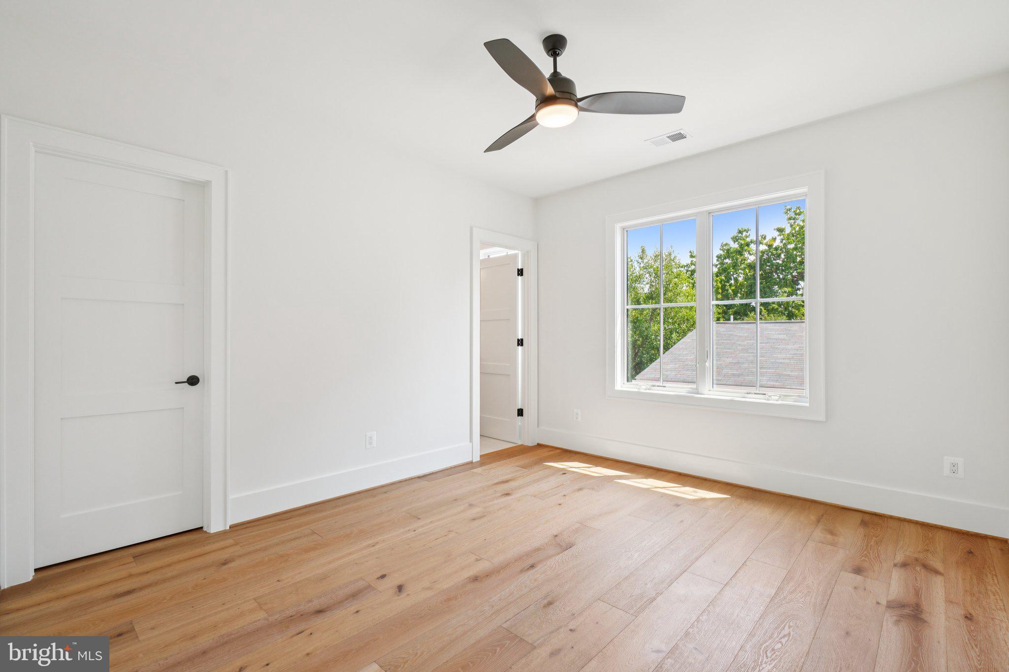 ADDISON HEIGHTS - Residential