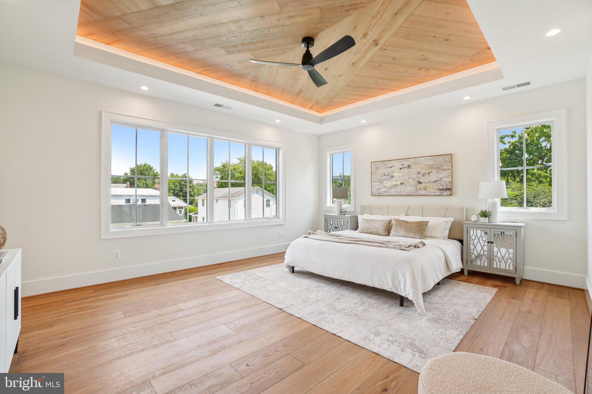 ADDISON HEIGHTS - Residential