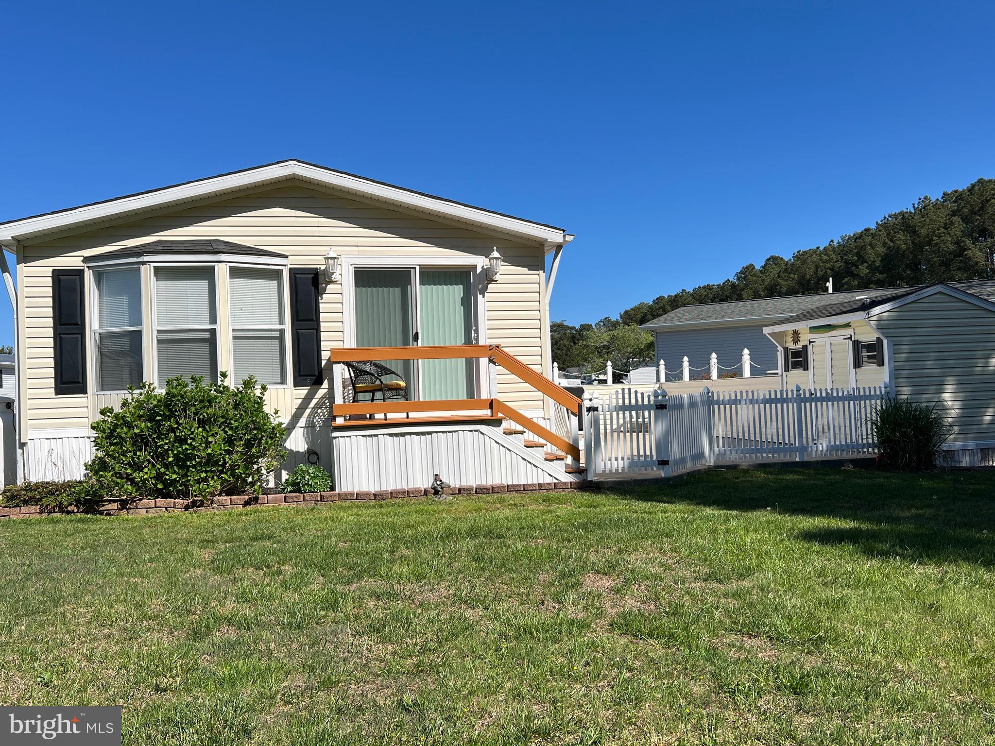 Beautiful Turn Key 2 Bedroom on a Gorgeous Oversize Pond Lot. Enjoy the View of the Water , Woods and Wildlife from your Living Room and Bow Window in the Dining Area. Lots of Privacy. Drywall Interior, Cathedral Ceiling, Full Size Washer Dryer. Extra Large Courtyard with Pond View.