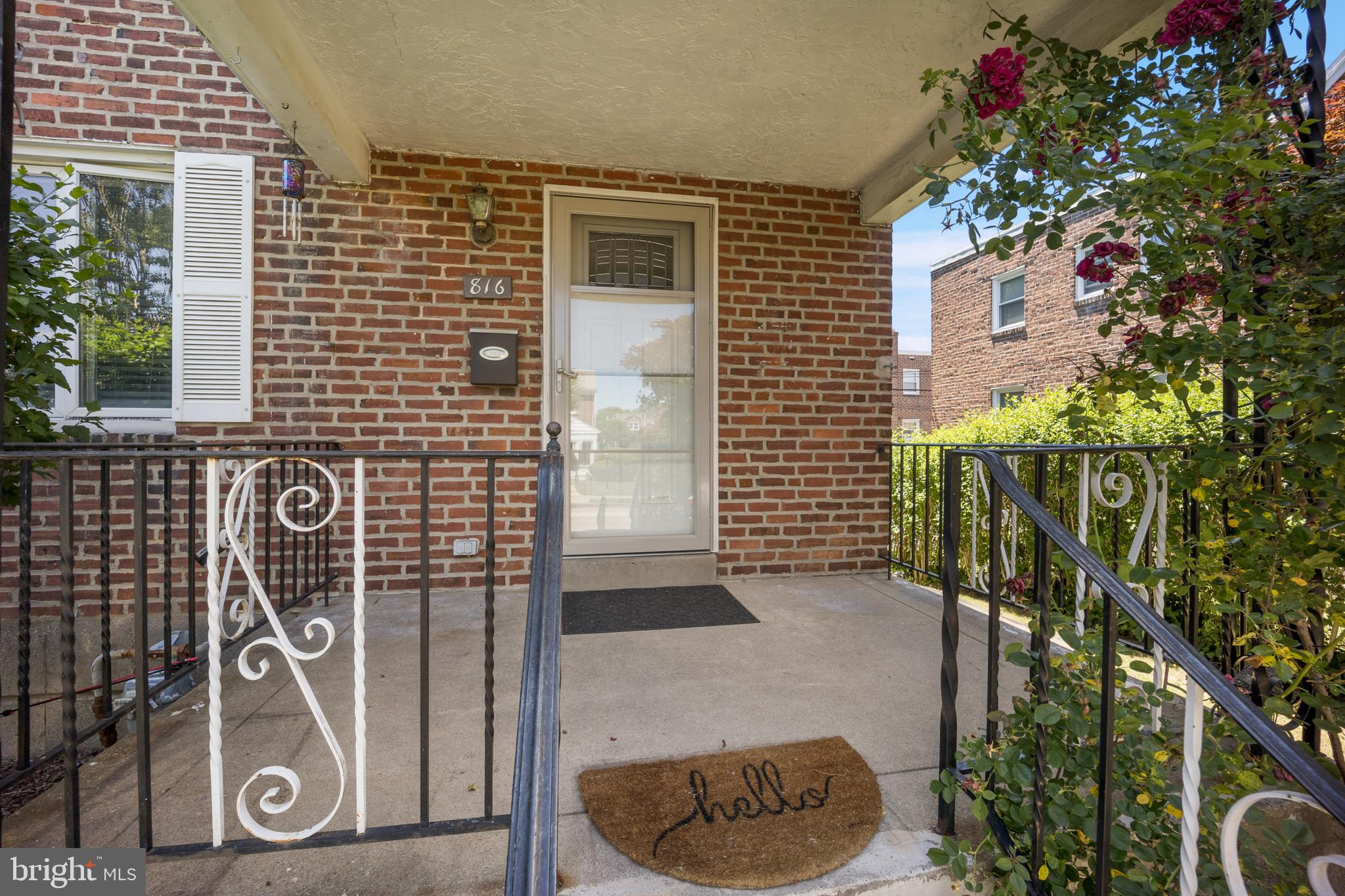 816 LAUREL ROAD