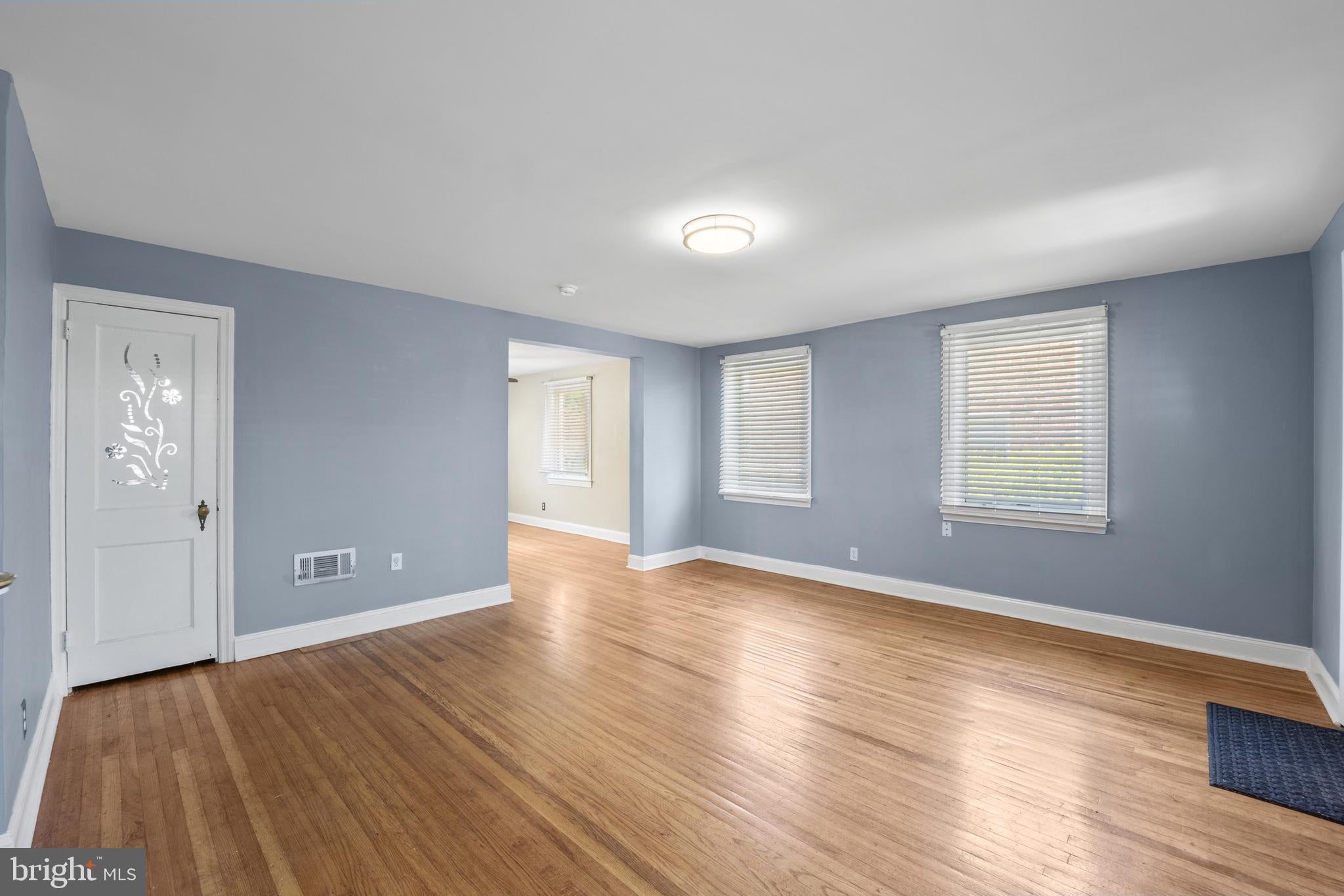 816 LAUREL ROAD