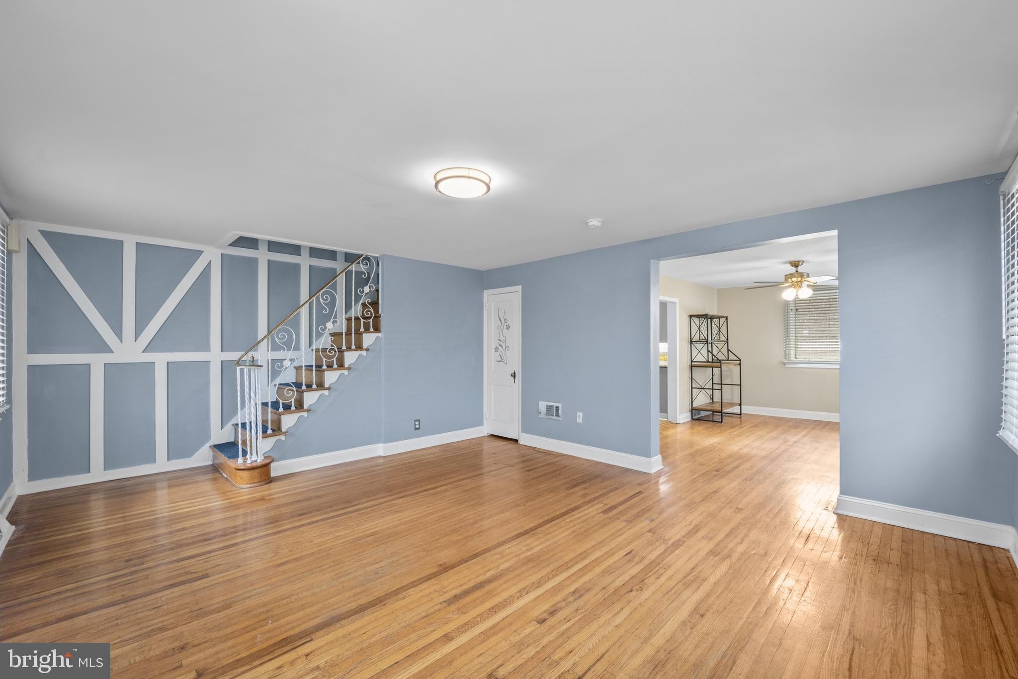 816 LAUREL ROAD