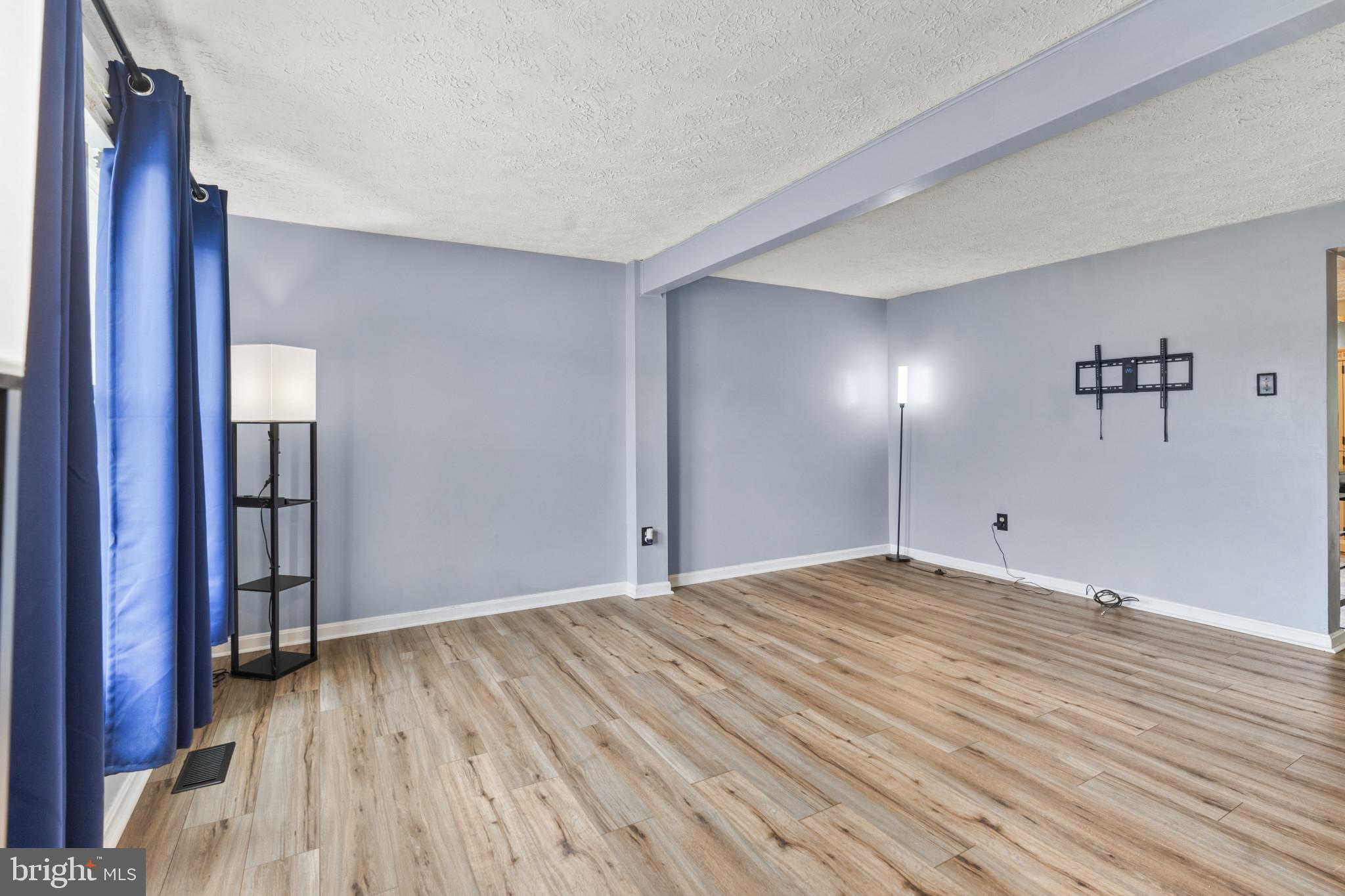 3210 SPLIT OAK COURT