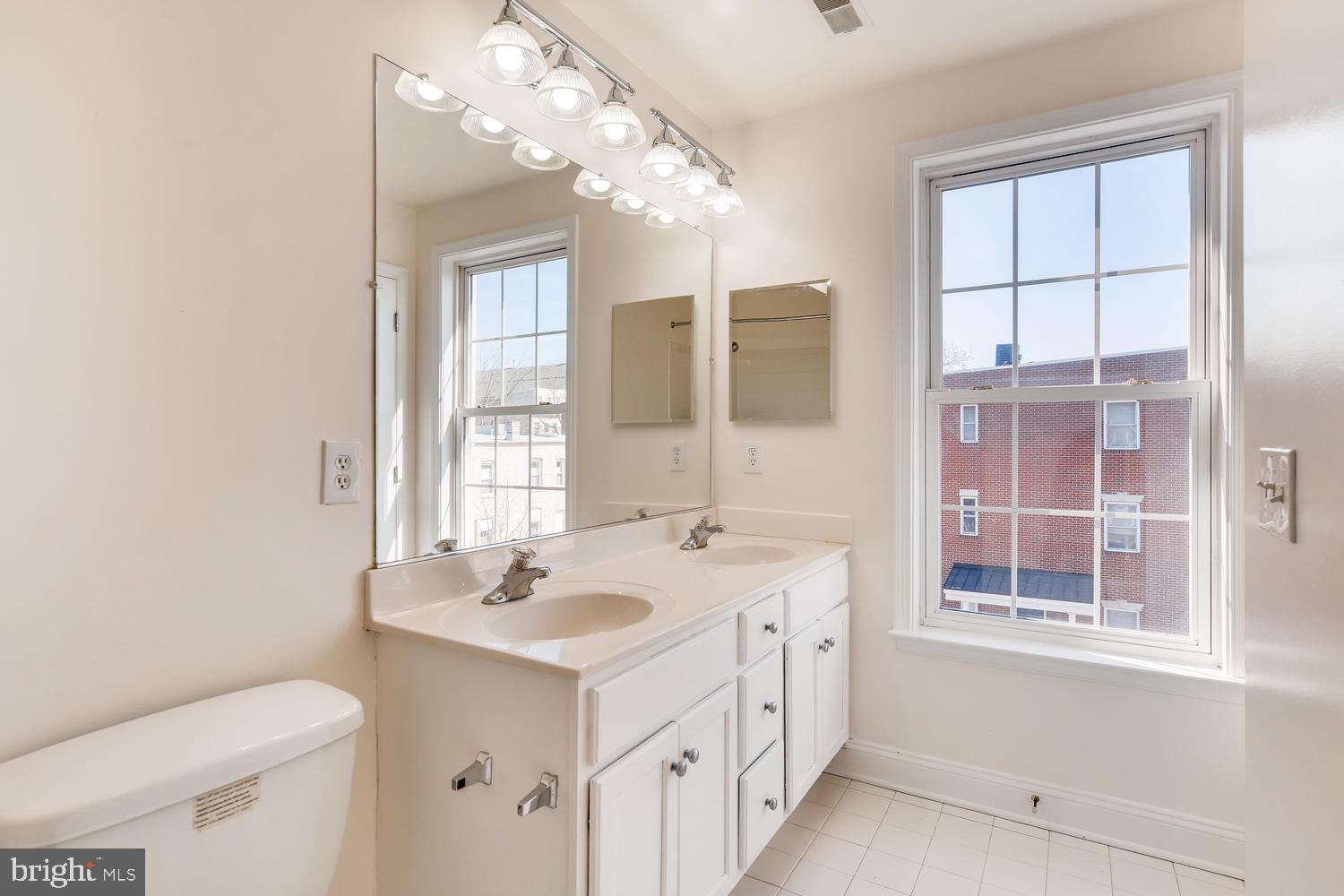 CAMDEN CROSSING - Residential