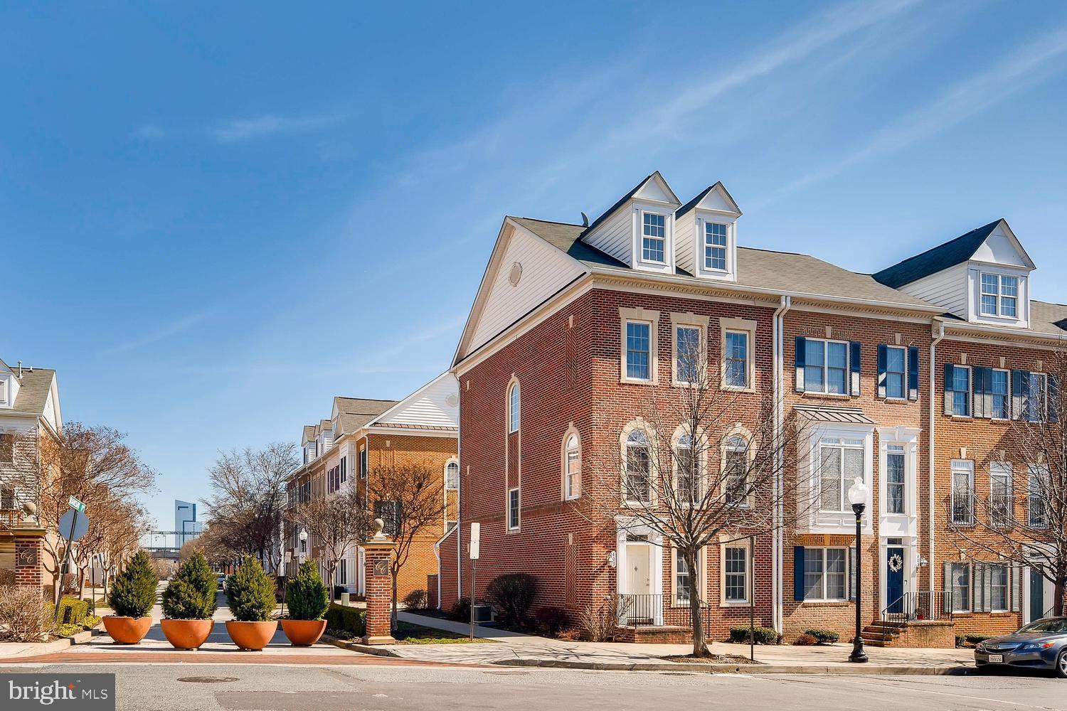 CAMDEN CROSSING - Residential