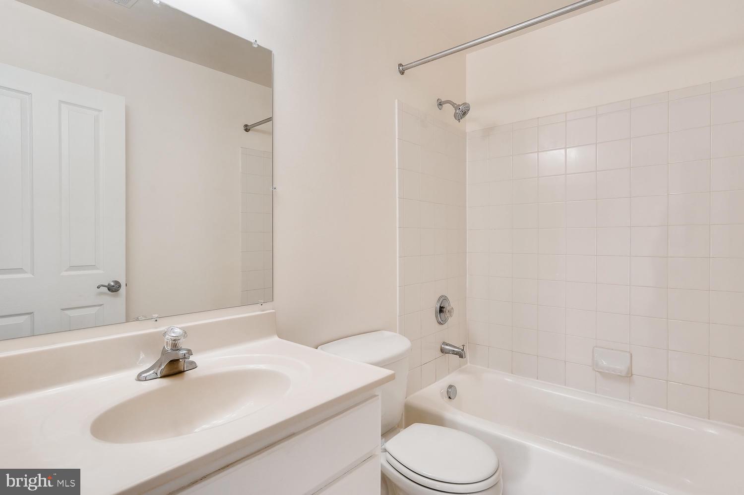 CAMDEN CROSSING - Residential