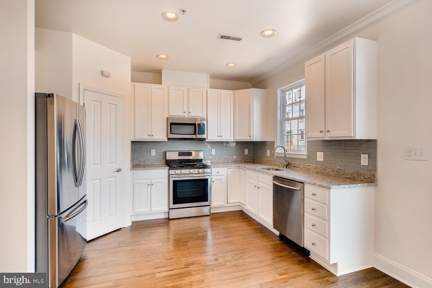 CAMDEN CROSSING - Residential