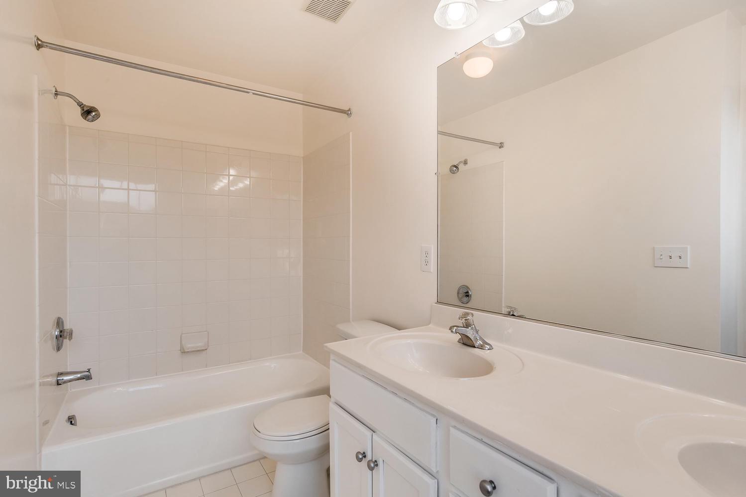 CAMDEN CROSSING - Residential